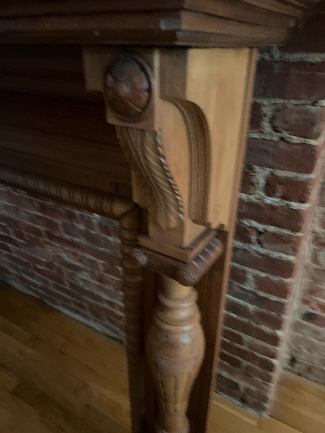 Fireplace mantel - photo 3