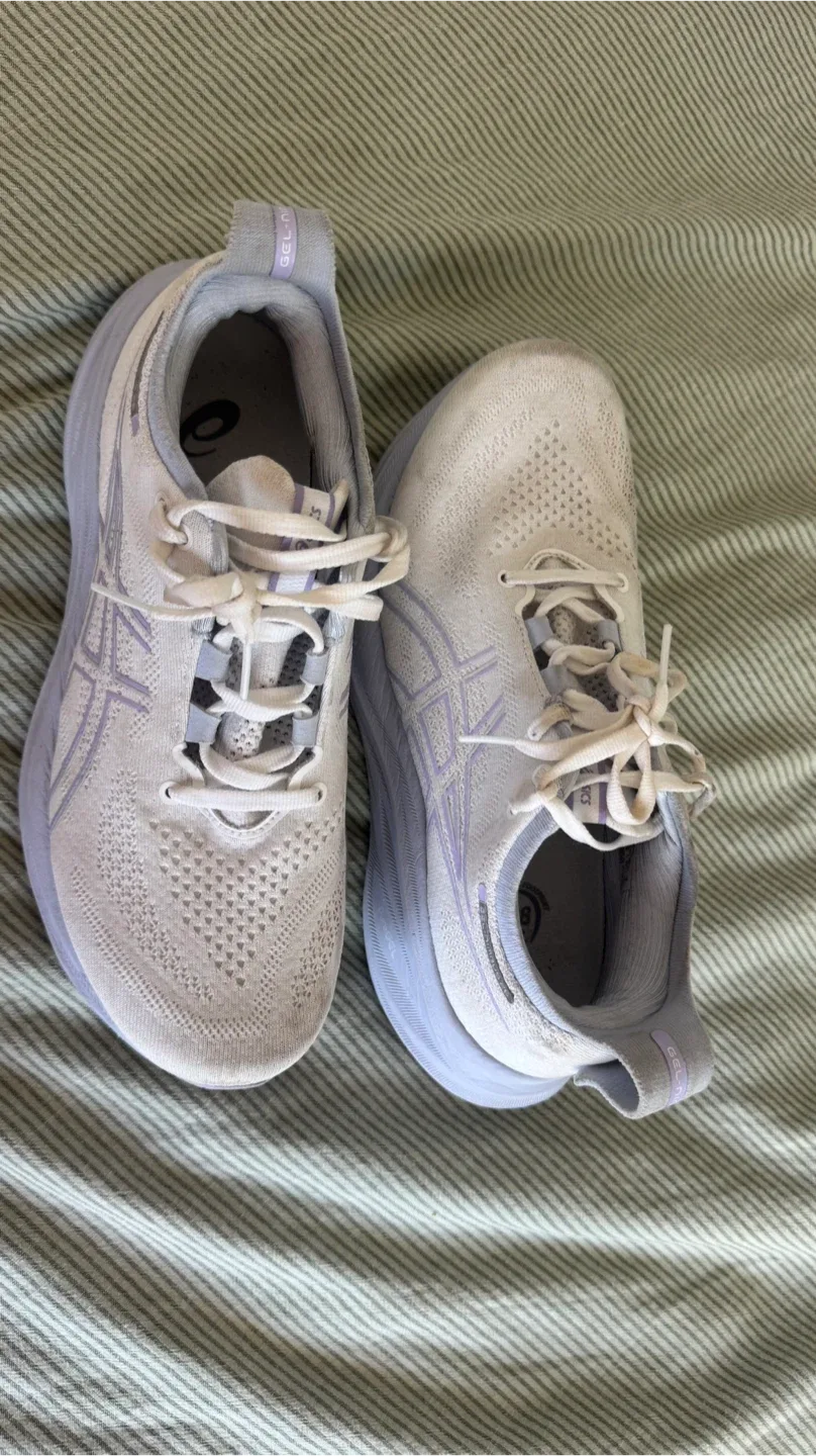 ASICS size 8 Women's GEL-NIMBUS 26 Running Shoes image indicator(4)