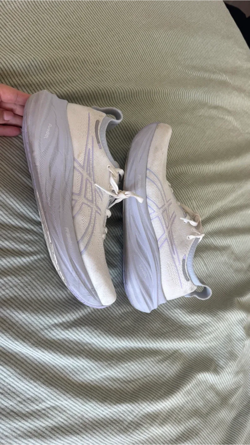 ASICS size 8 Women's GEL-NIMBUS 26 Running Shoes image indicator(6)