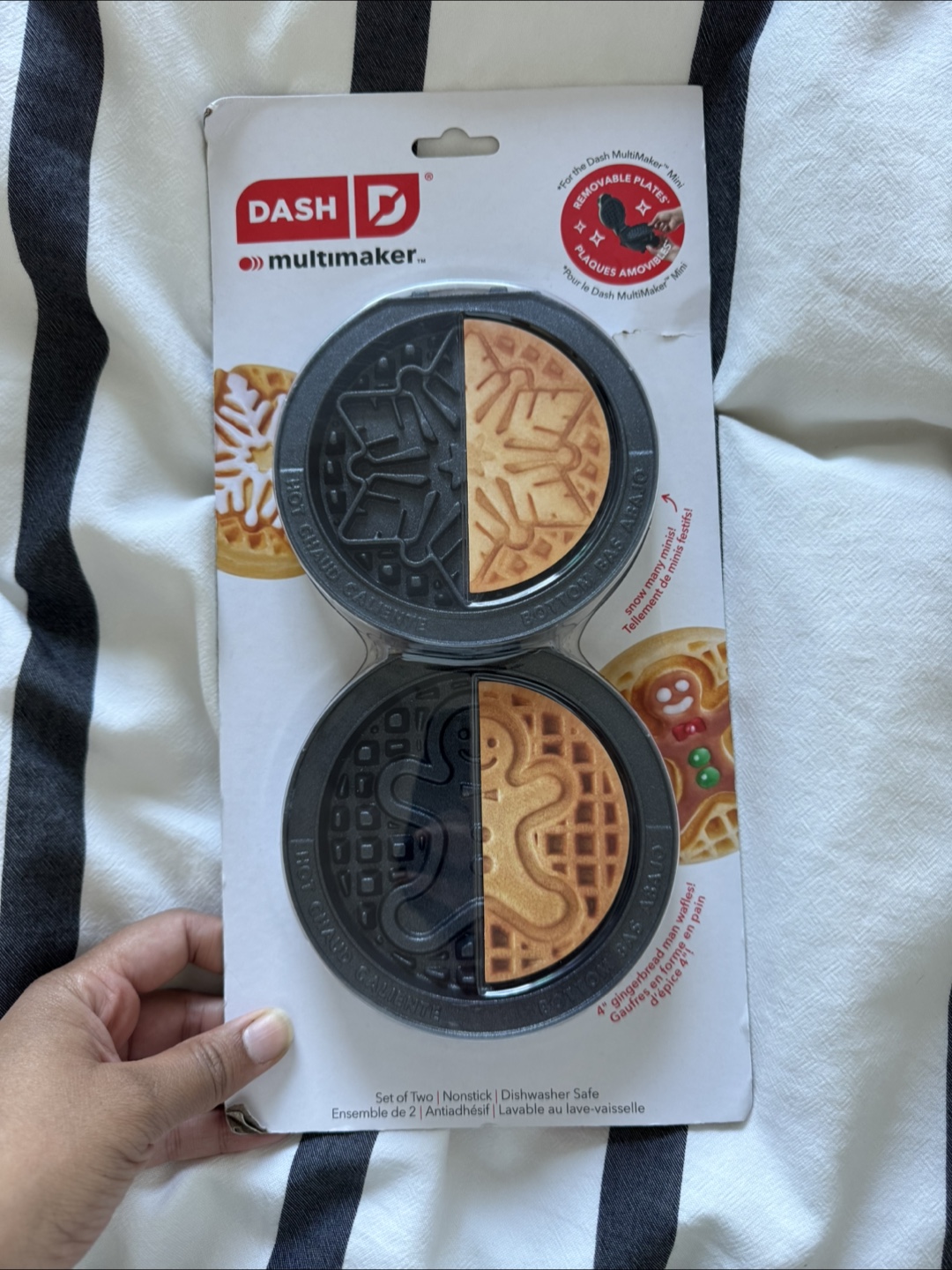 New Dash Multimaker Mini Snowflake & Gingerbread Waffle Plates