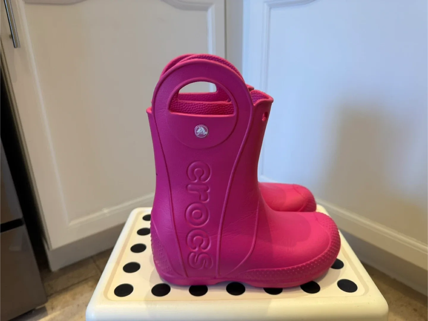Crocs kids Pink Handle Rain Boots - Size J1 image indicator(2)