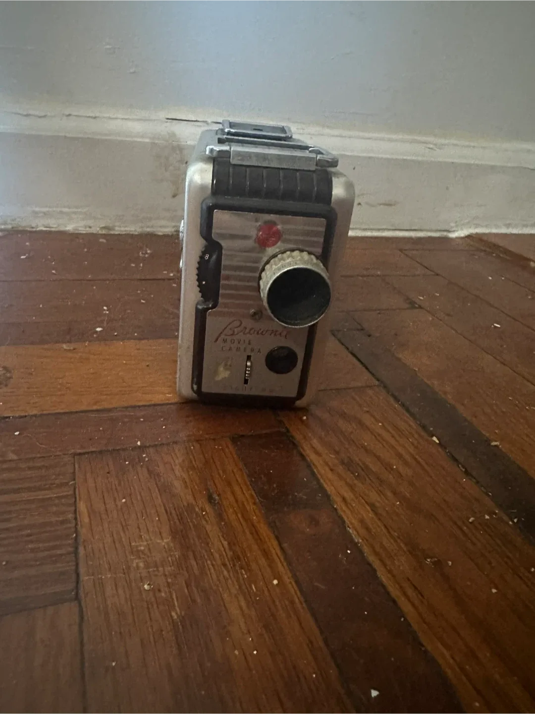 Vintage Kodak Brownie Movie Camera image indicator(3)