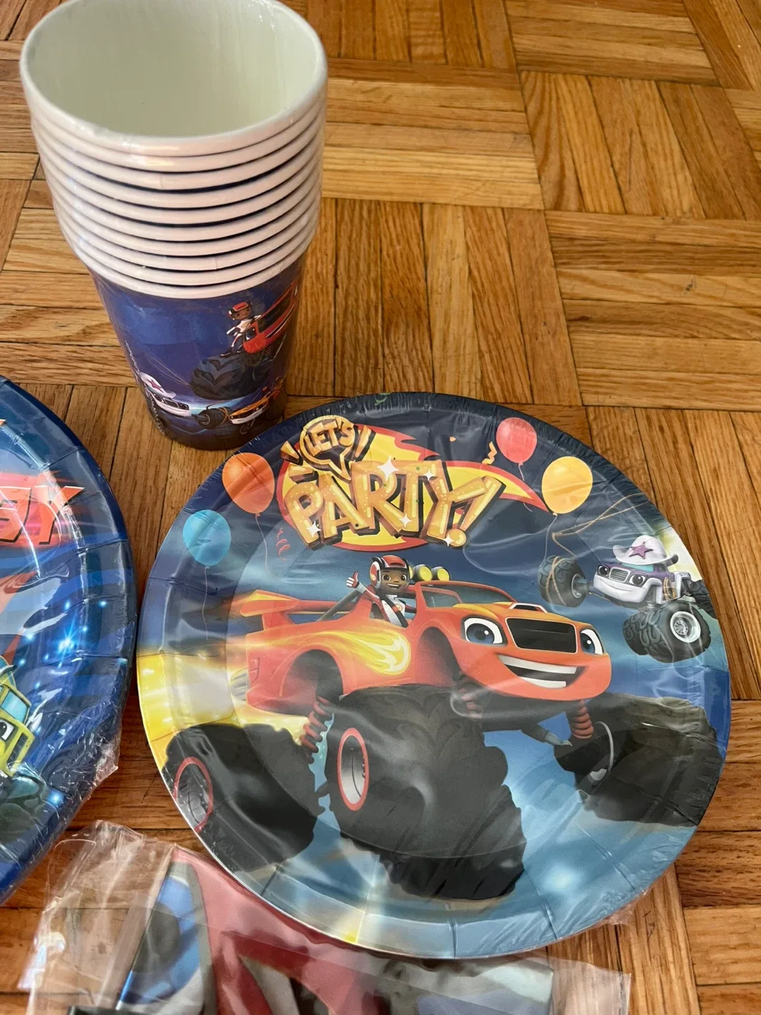 Blaze and the Monster Machines Birthday Party Supplies image indicator(4)