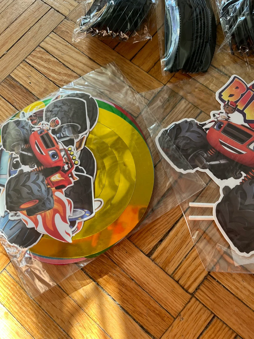 Blaze and the Monster Machines Birthday Party Supplies image indicator(10)