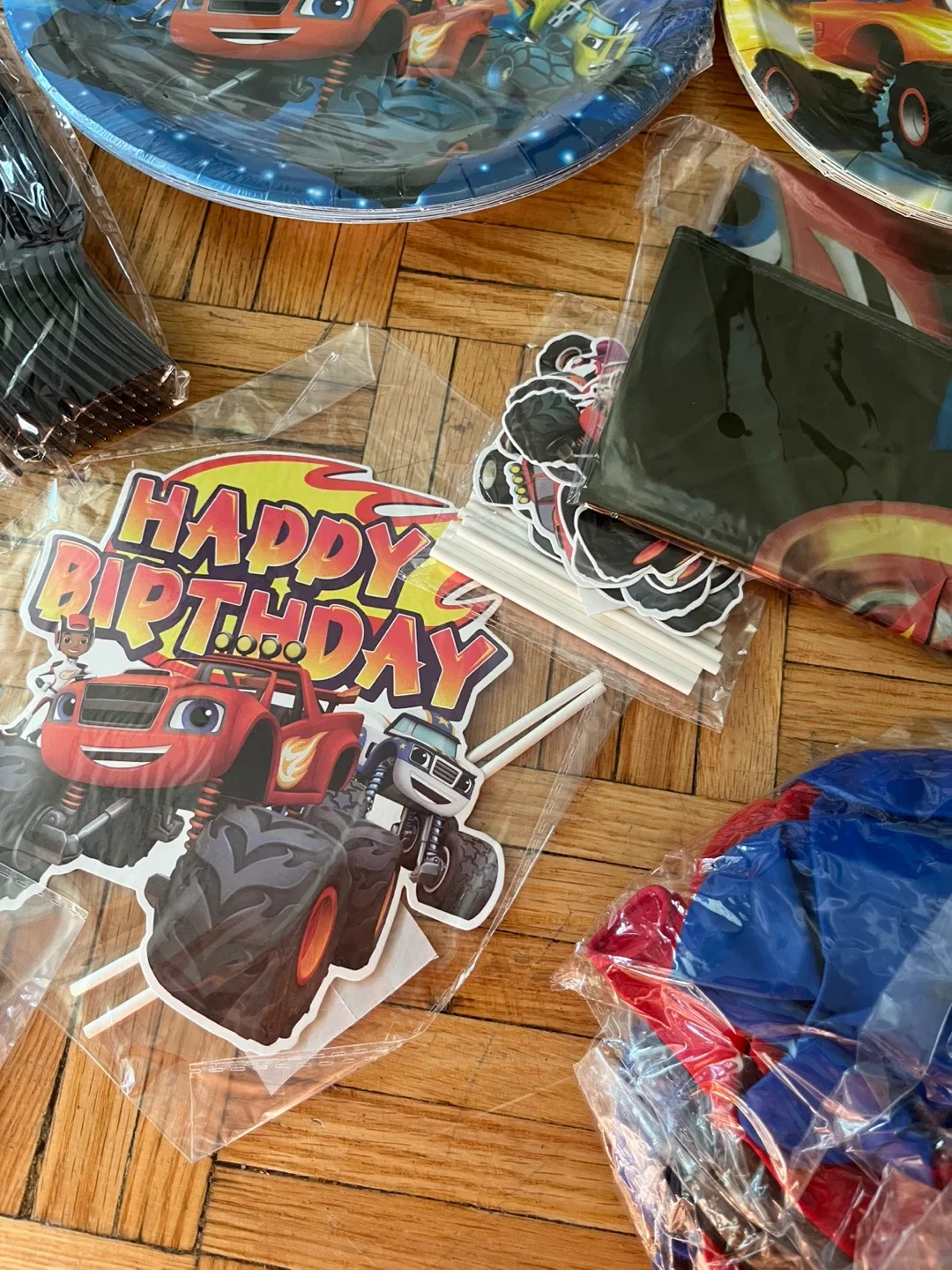 Blaze and the Monster Machines Birthday Party Supplies image indicator(9)