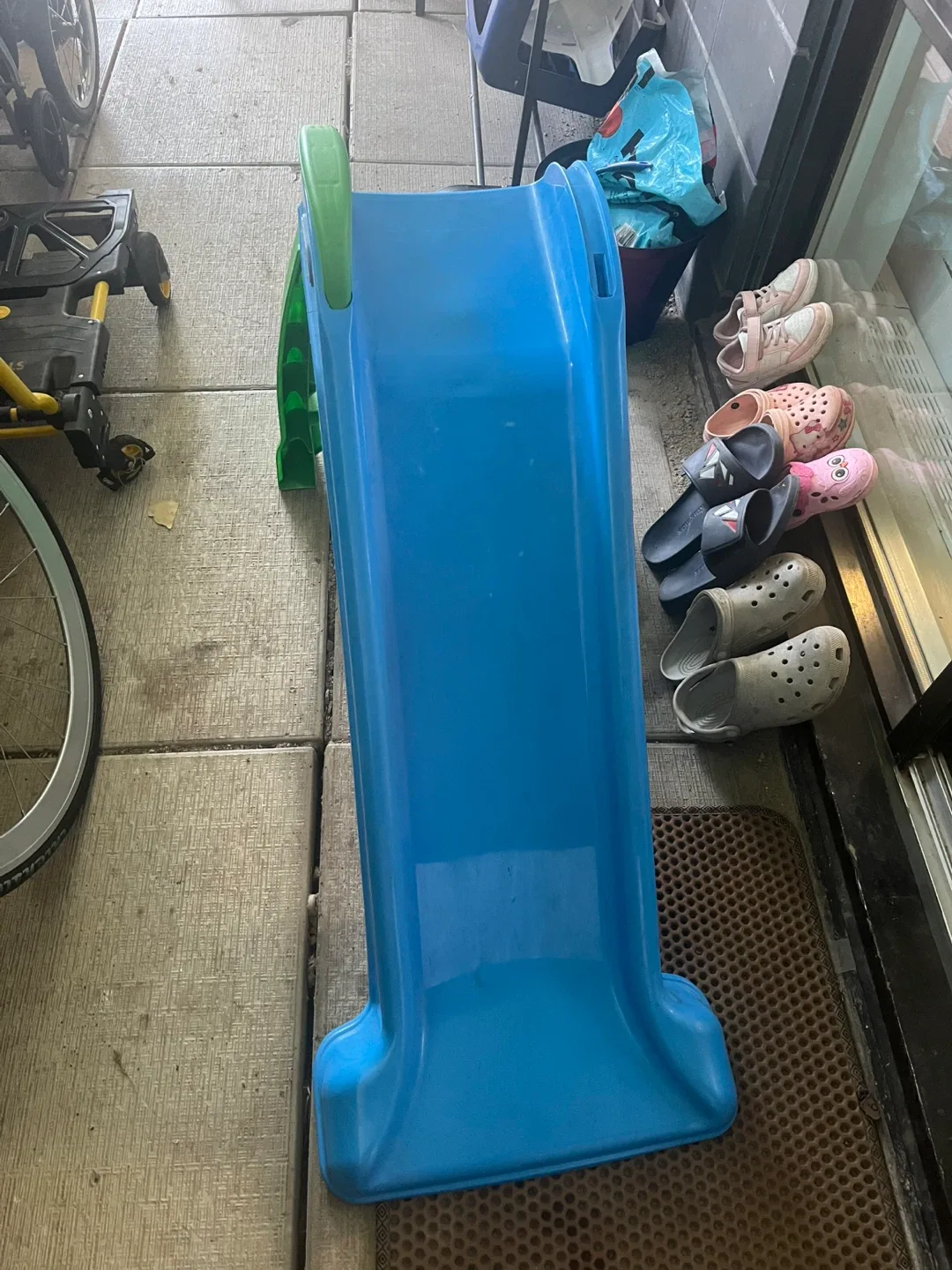 Little Tikes First Slide - Blue & Green image indicator(2)