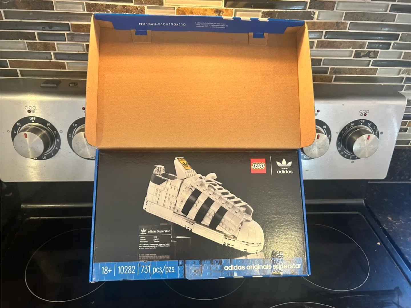 LEGO Adidas Originals Superstar 10282 image indicator(2)