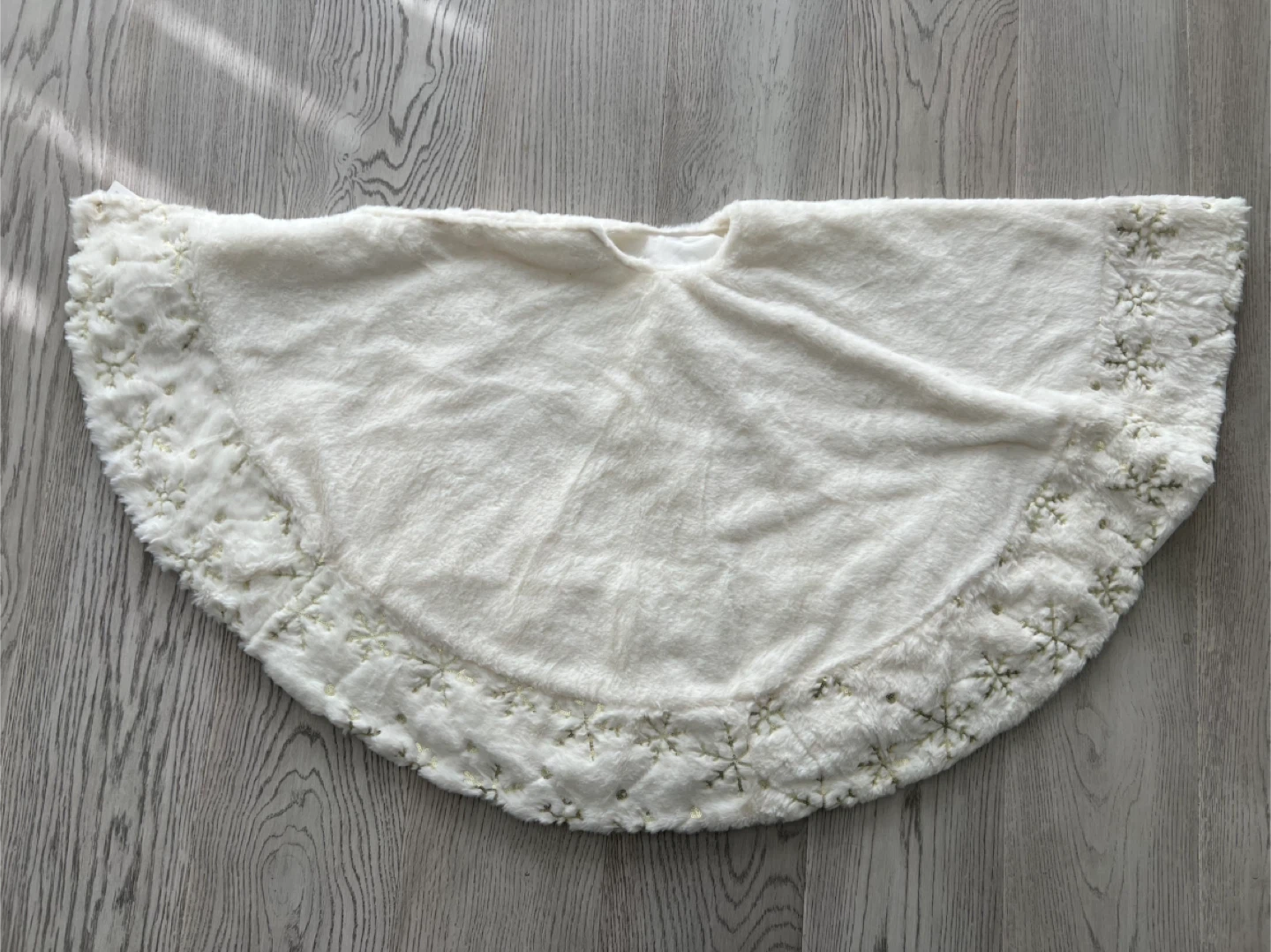 Christmas Cream Faux Fur Tree Skirt