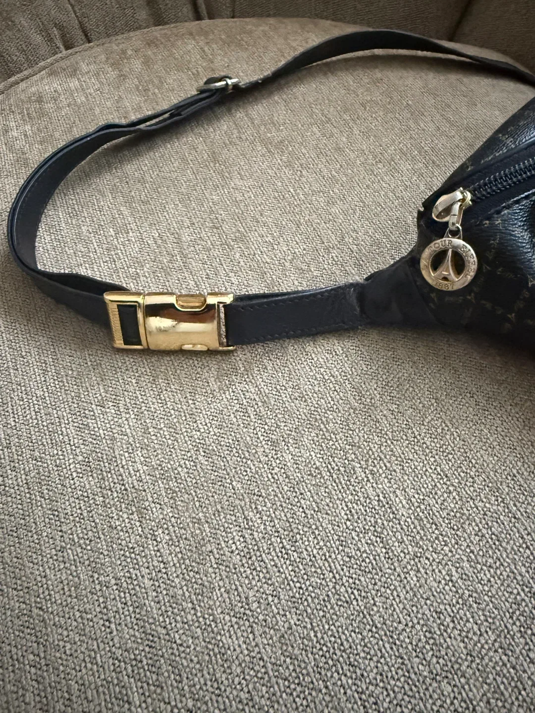 La Tour Eiffel Black Genuine Leather Belt Bag-Reduced image indicator(4)