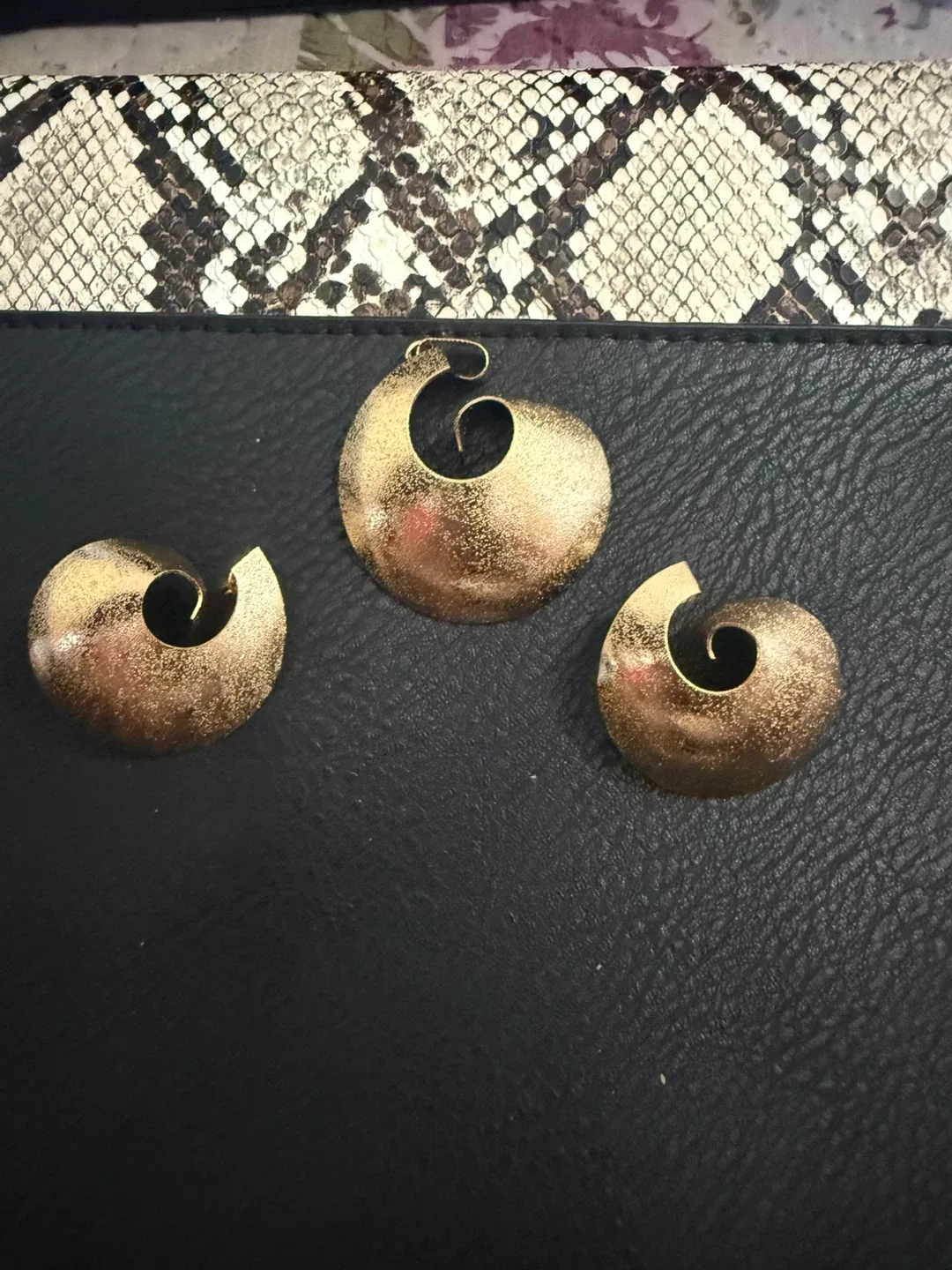 Vintage Gold Tone Earrings Set thumbnail