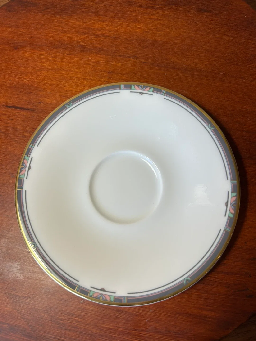 Vintage Royal Doulton Tea Cups & Saucers - Set of 2 image indicator(4)