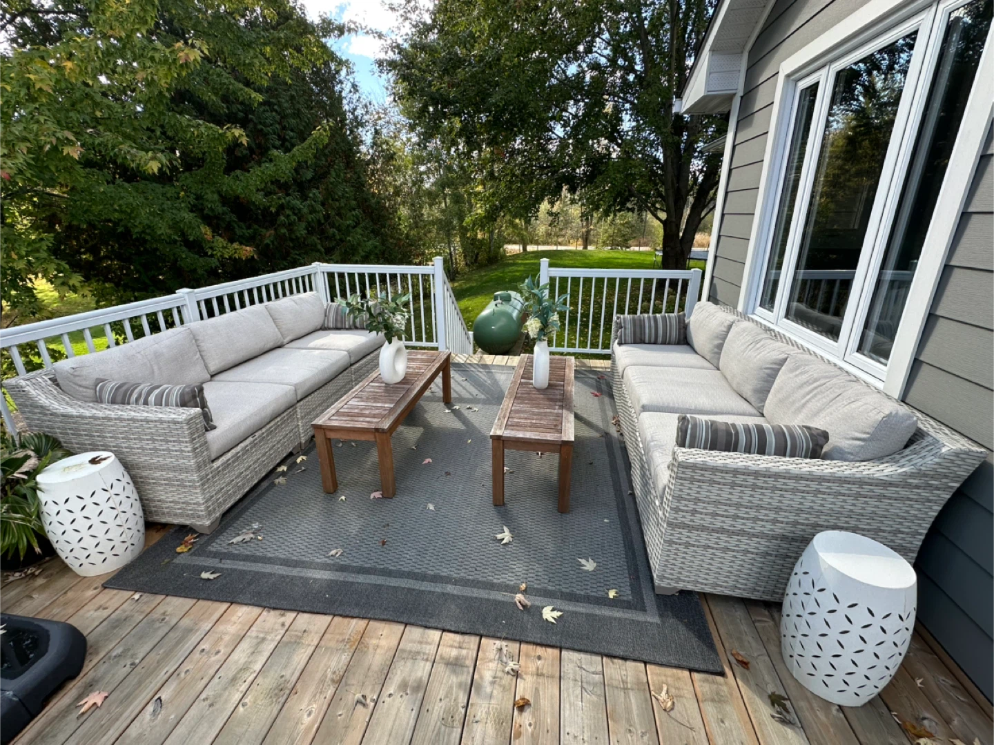 Outdoor Sectional Sofa & Coffee Tables