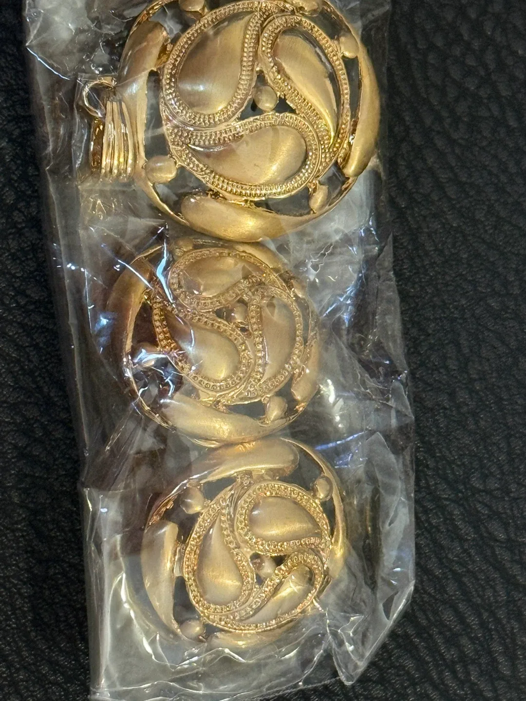 Gold Tone Brooch Set - New in Package thumbnail