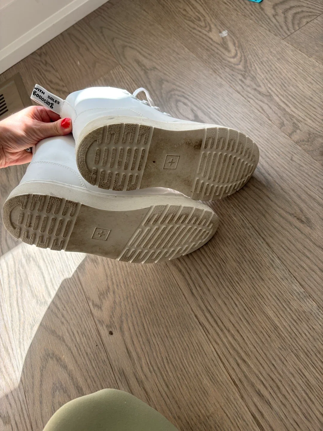 Dr. Martens White Leather Boots image indicator(4)