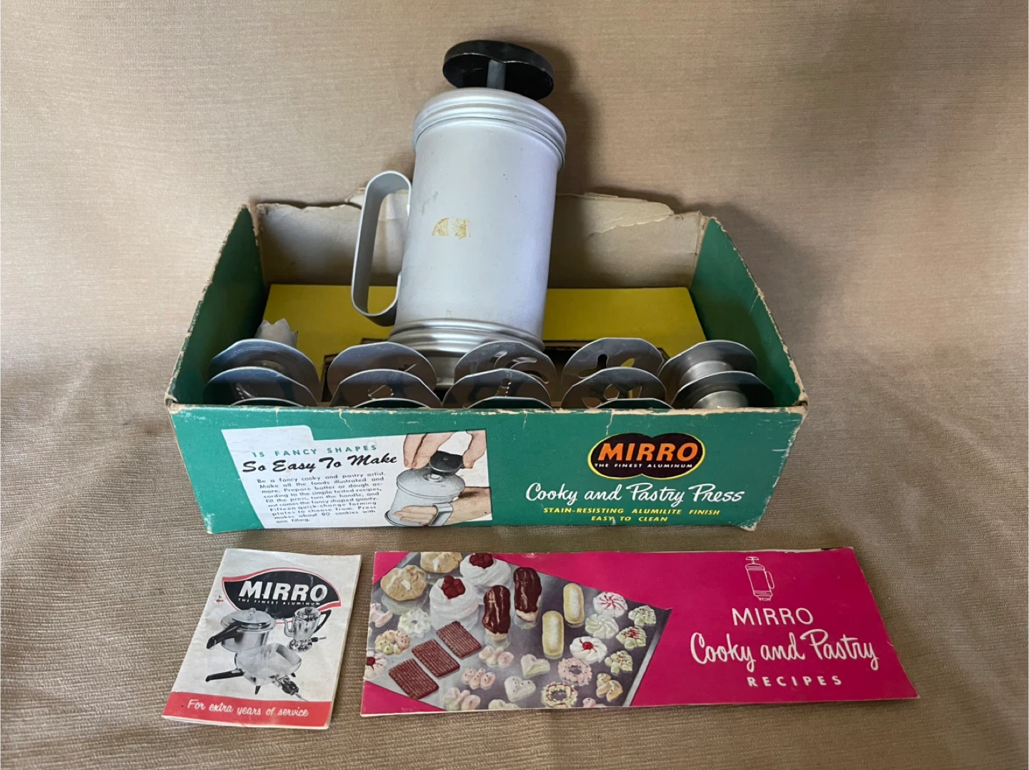 Vintage Mirro Cookie and Pastry Press - photo 2