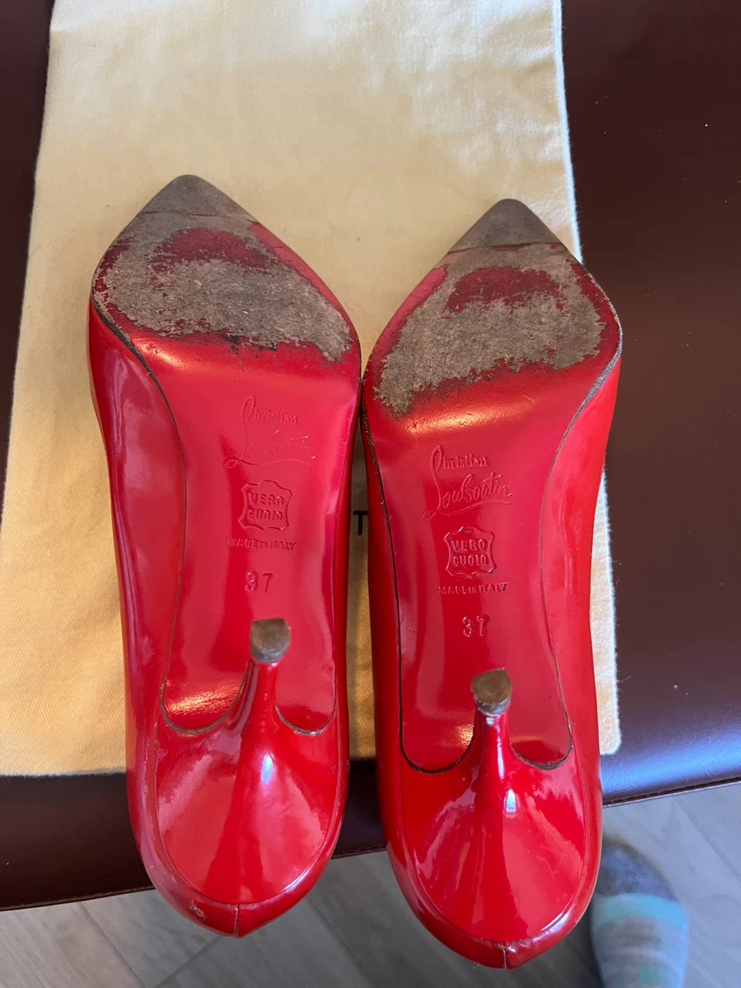 Christian Louboutin Red Patent Leather Heels - Size 37 - photo 4