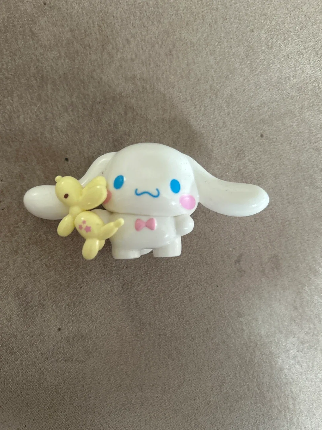 Cinnamoroll Figurine with Balloon thumbnail