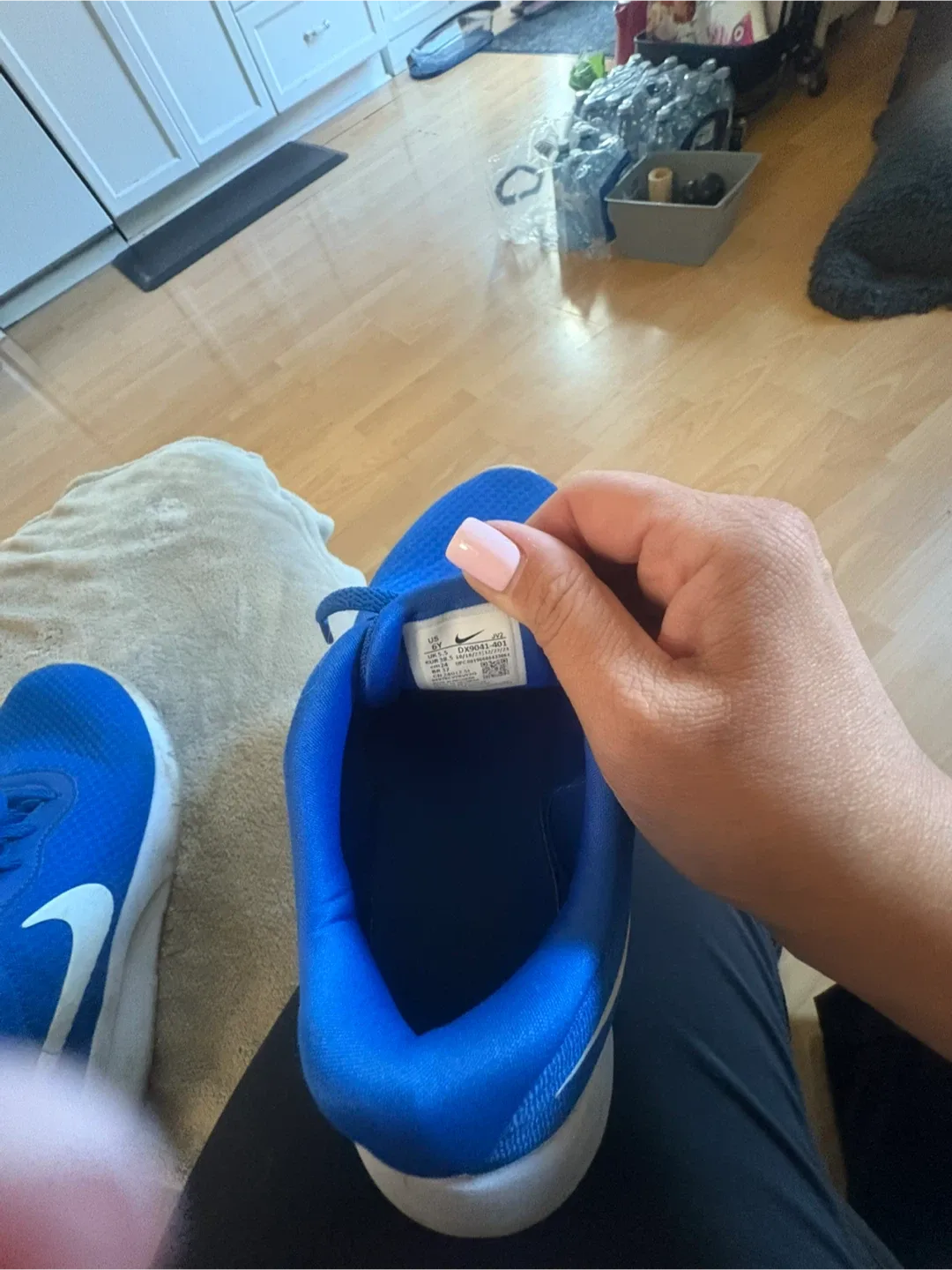 Nike Revolution 6 Blue Running Shoes - Size 7 image indicator(4)