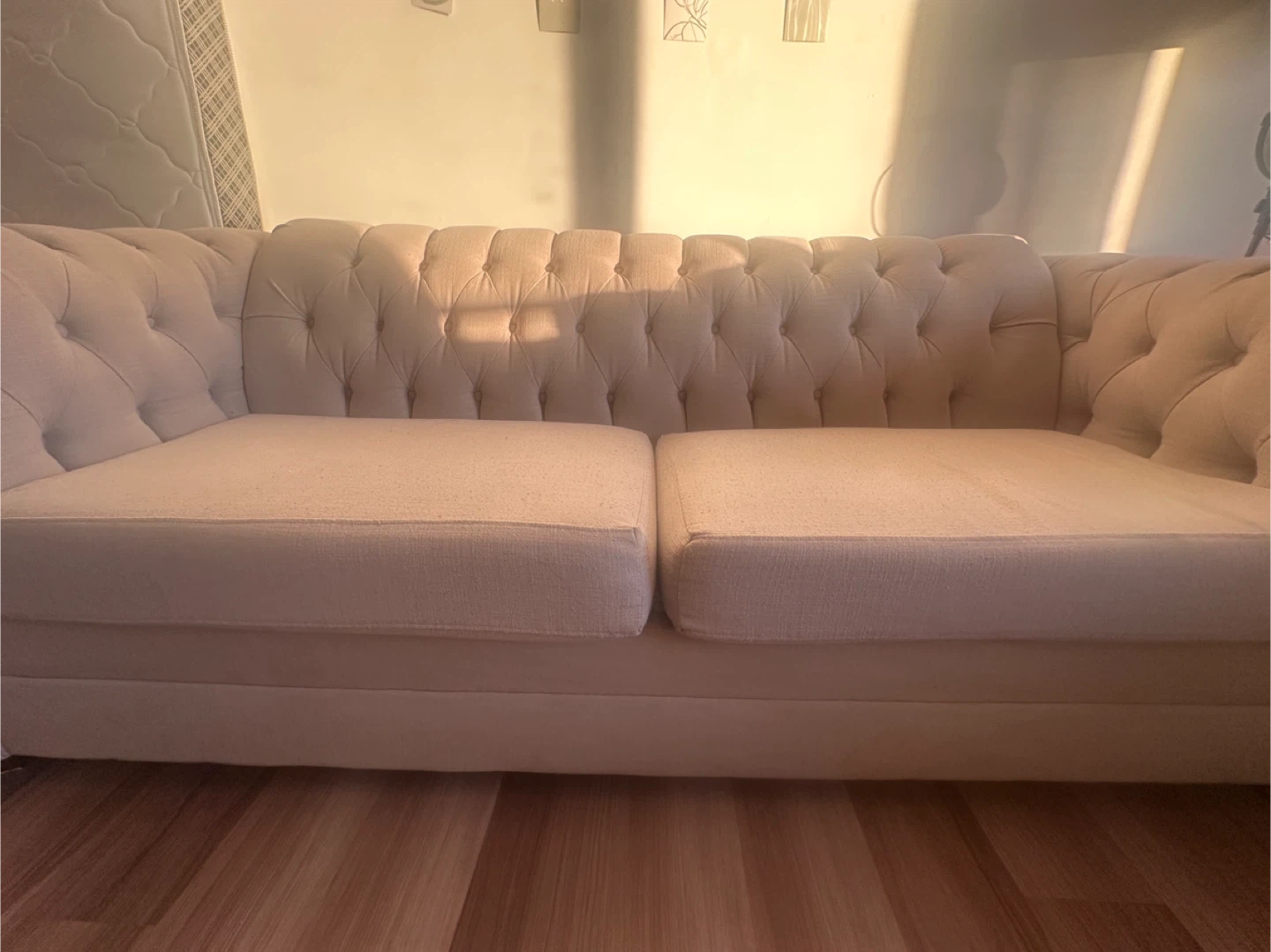 Cream Chesterfield Style Sofa - photo 2
