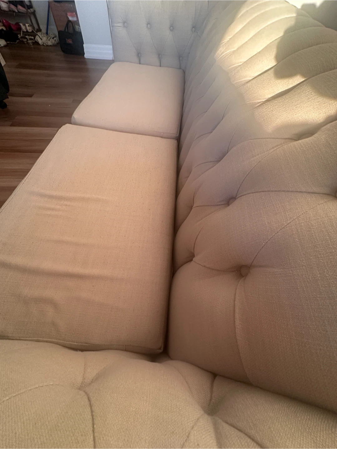 Cream Chesterfield Style Sofa - photo 5