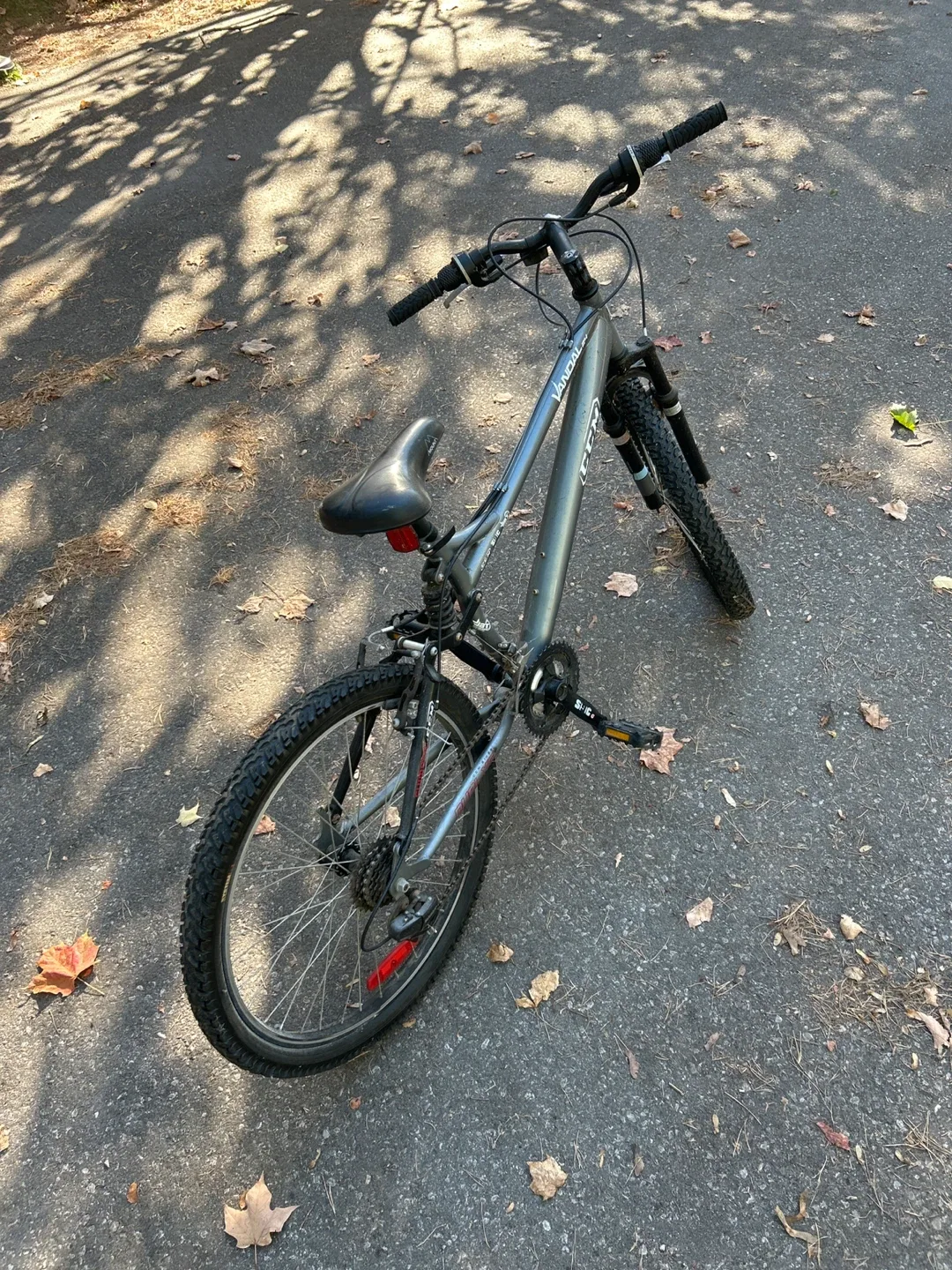 CCM Vandal 6.0 Mountain Bike image indicator(3)