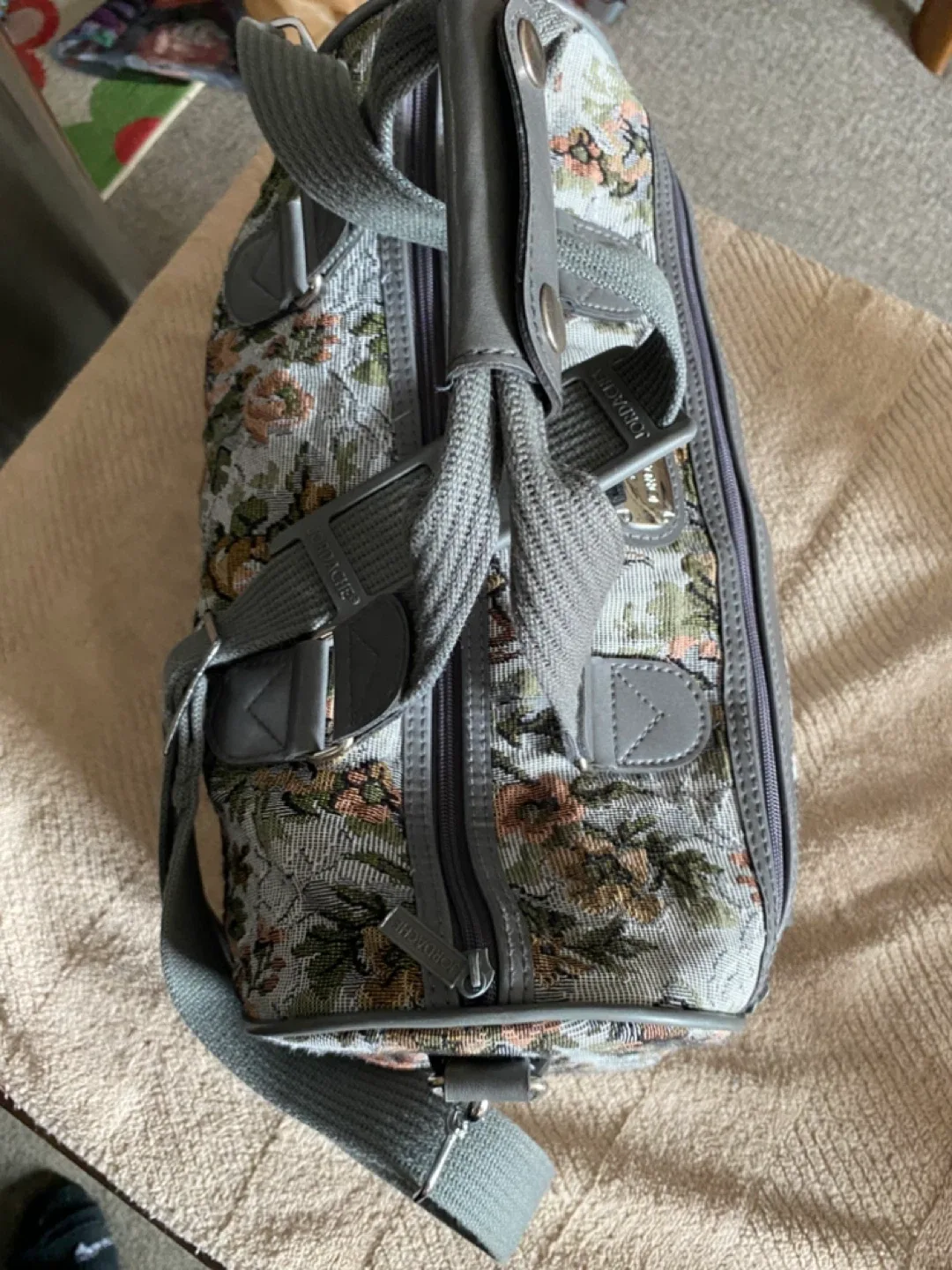 Jordache Floral Tapestry Duffle Bag image indicator(4)