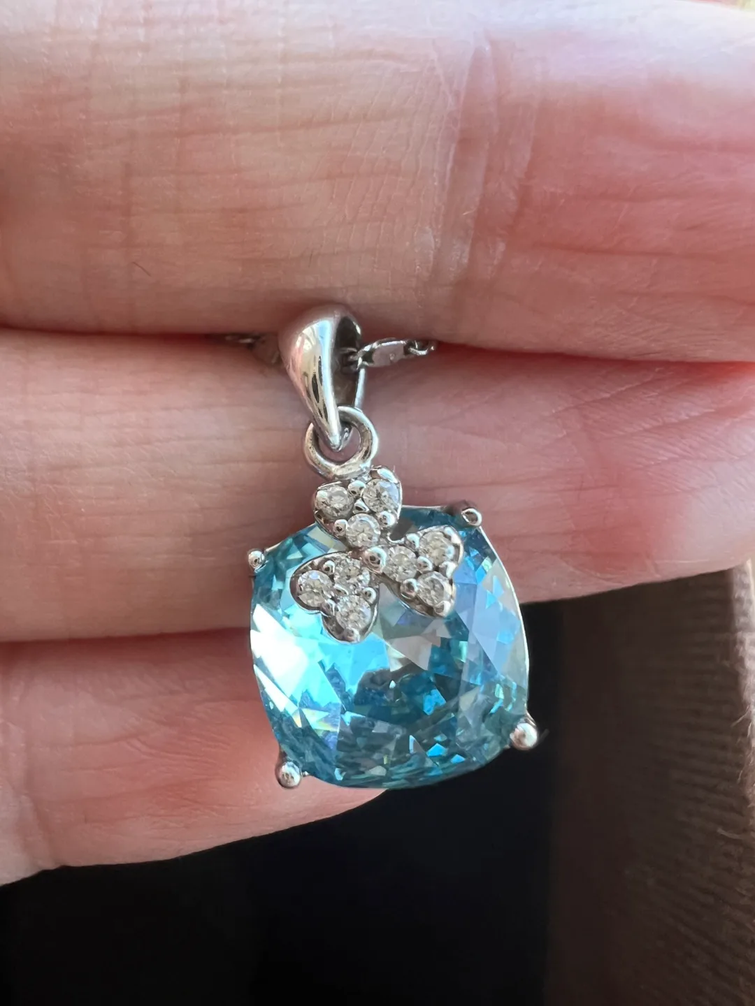 Blue Topaz & Silver Necklace with Box image indicator(5)
