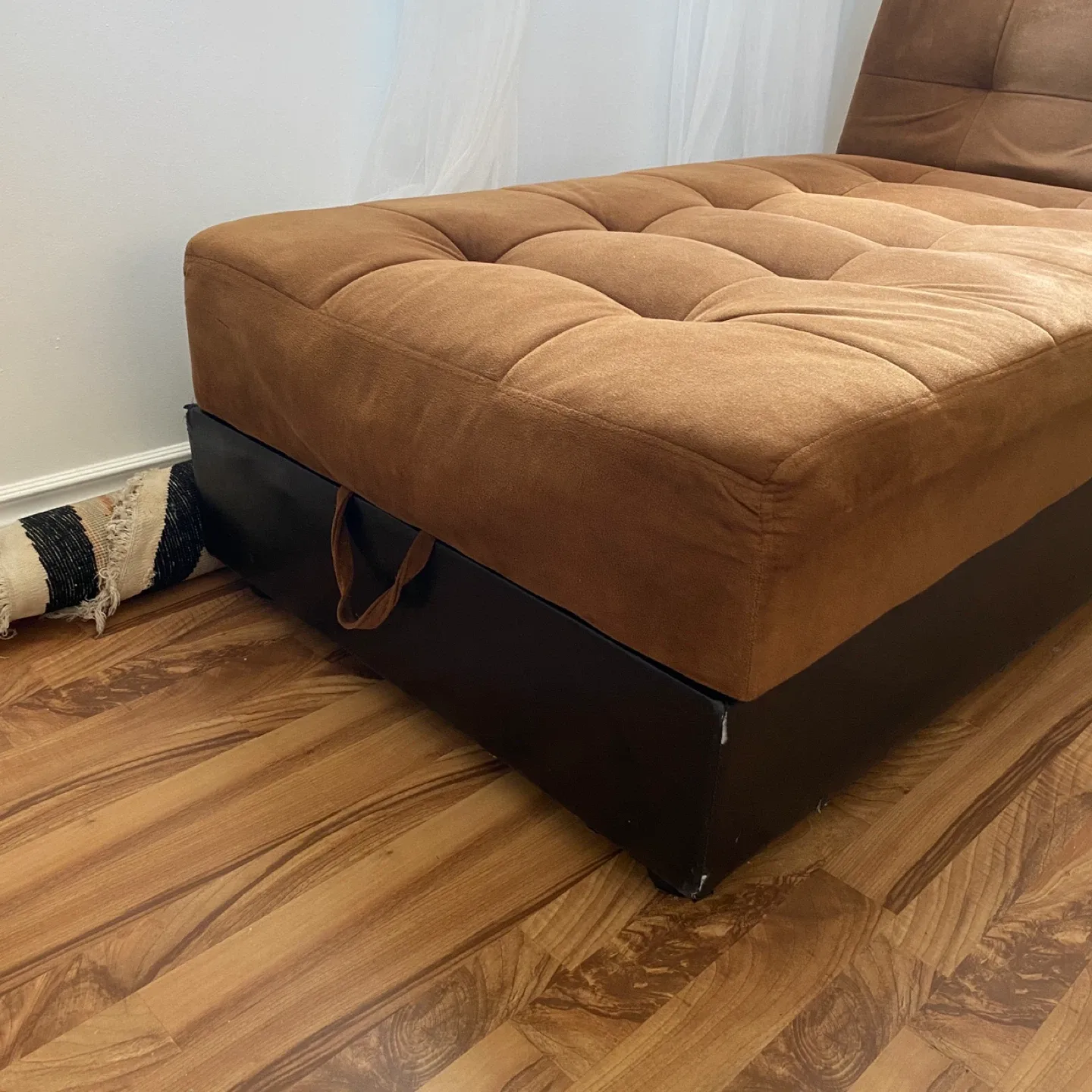 Brown Tufted Futon image indicator(5)