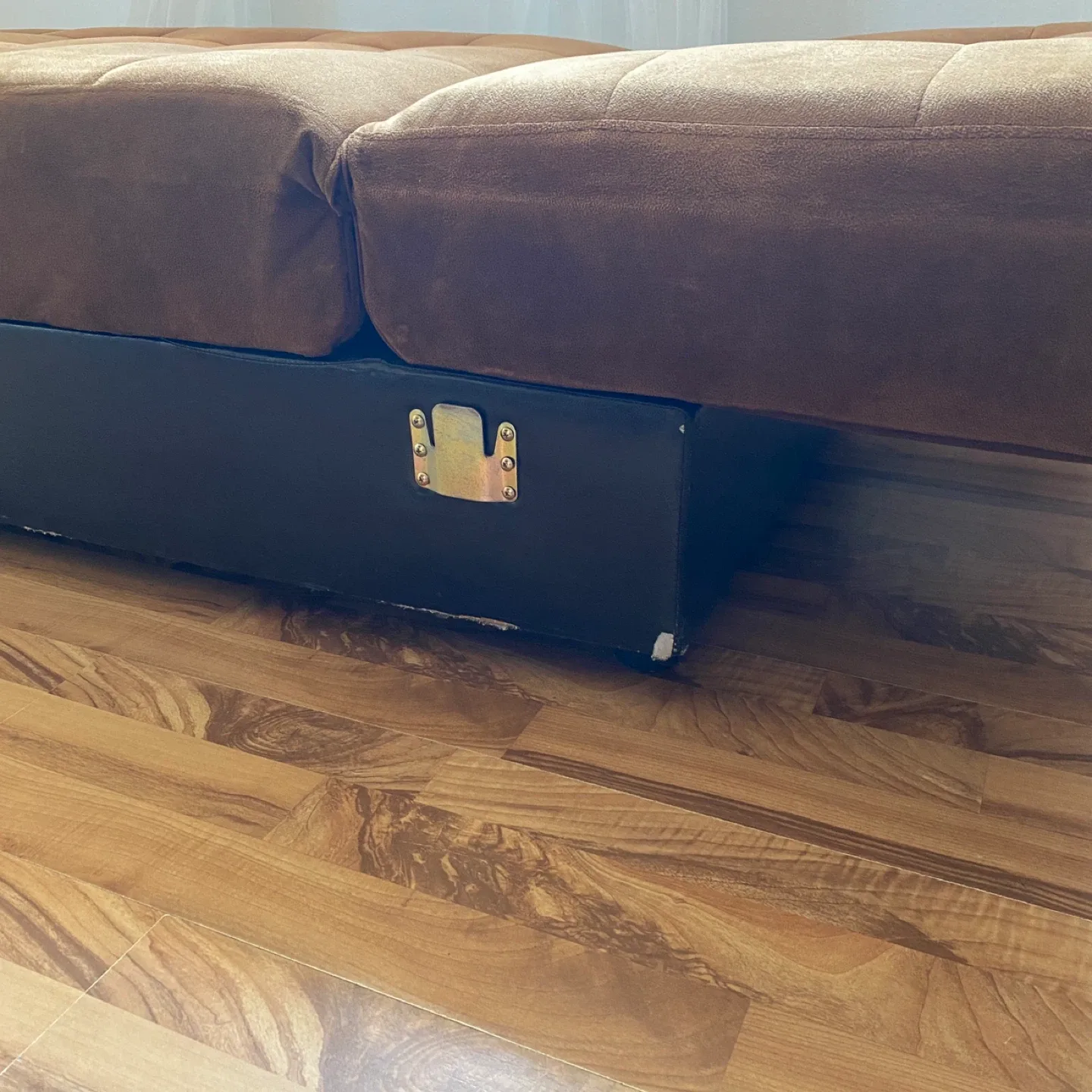 Brown Tufted Futon image indicator(9)