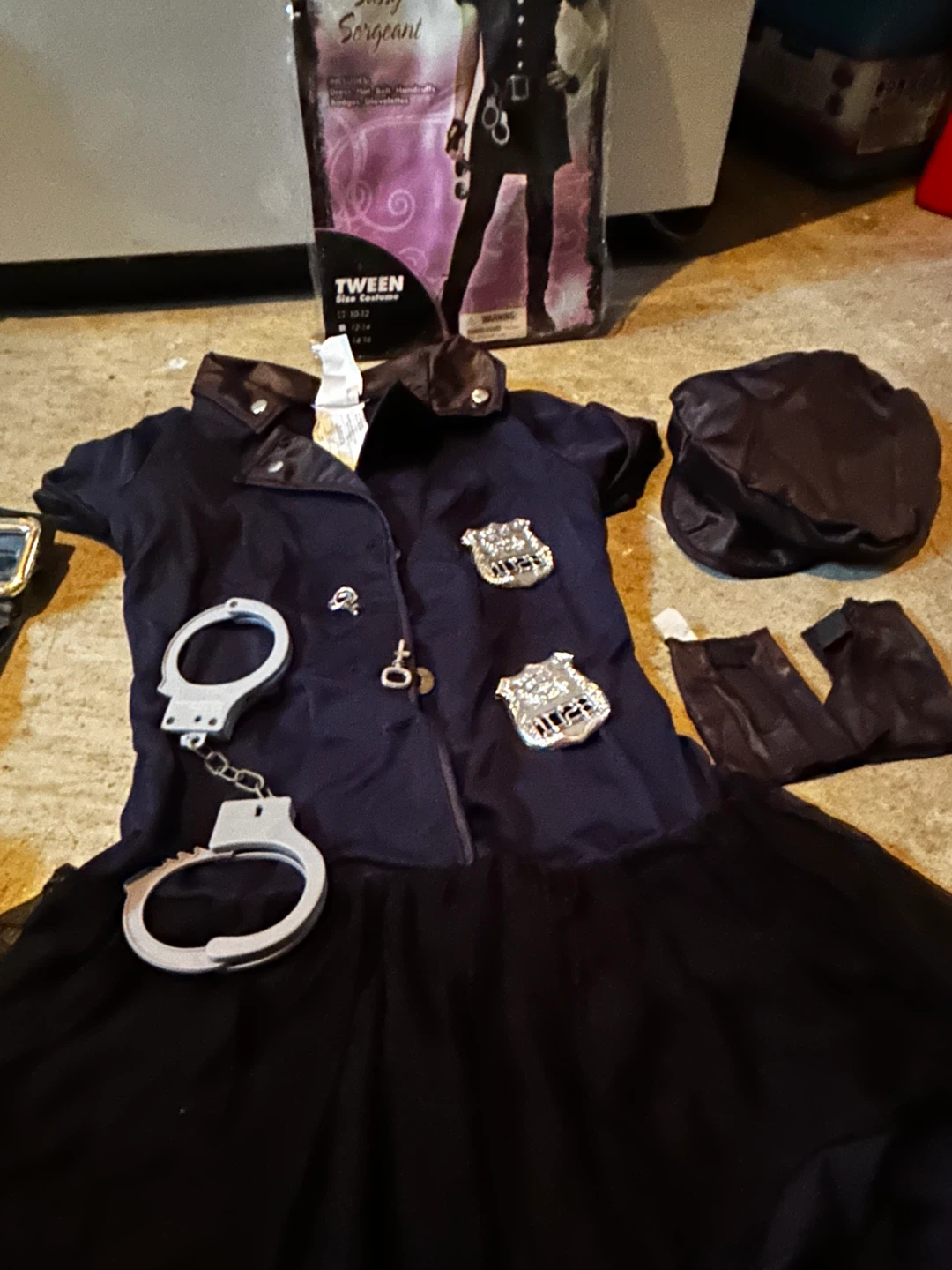 Spirit Halloween Sassy Sergeant Costume - Tween Size - photo 4