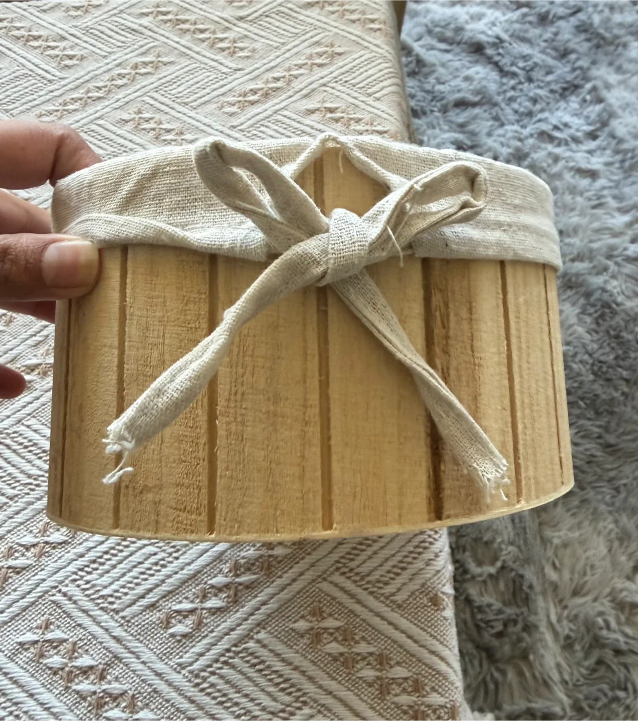 🧡 Cute round Wooden Basket thumbnail