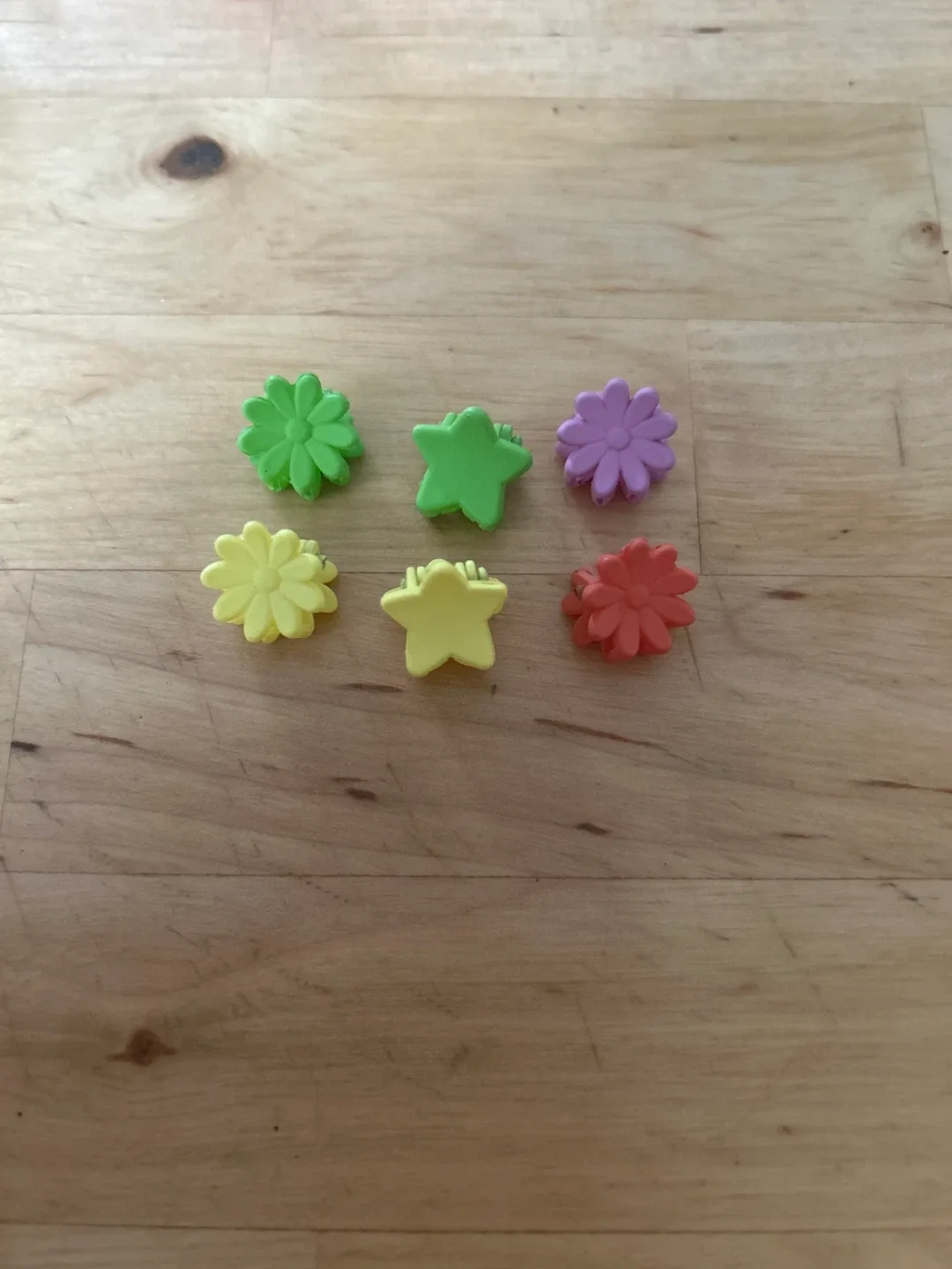 Cute Flower & Star Hair Clips - 6 Pack thumbnail