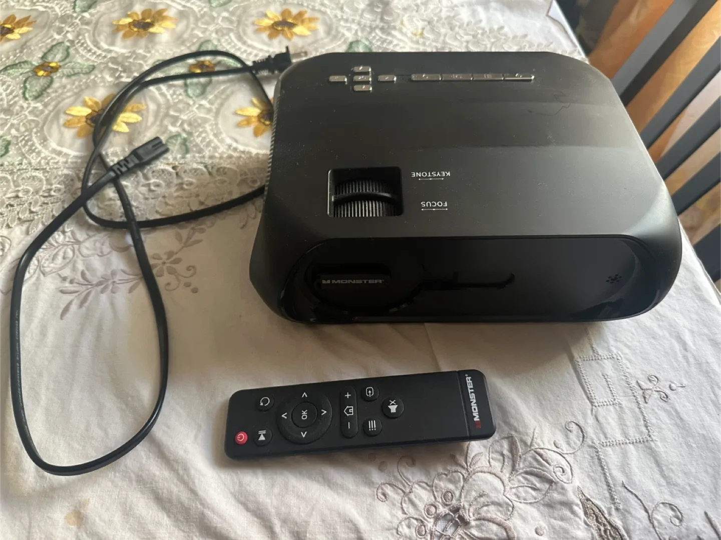 Monster Image Pro S5 Projector