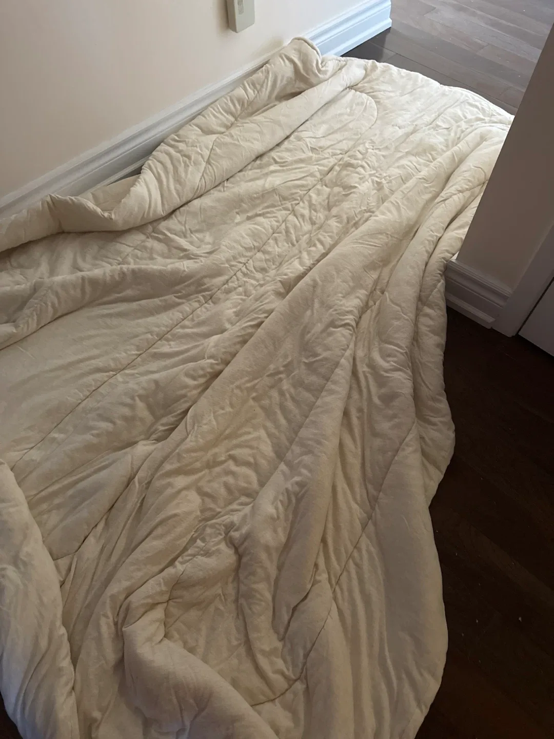 Beige Comforter image indicator(2)