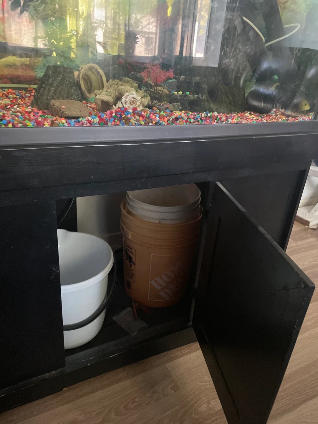 Fish Tank with Accessories image indicator(5)