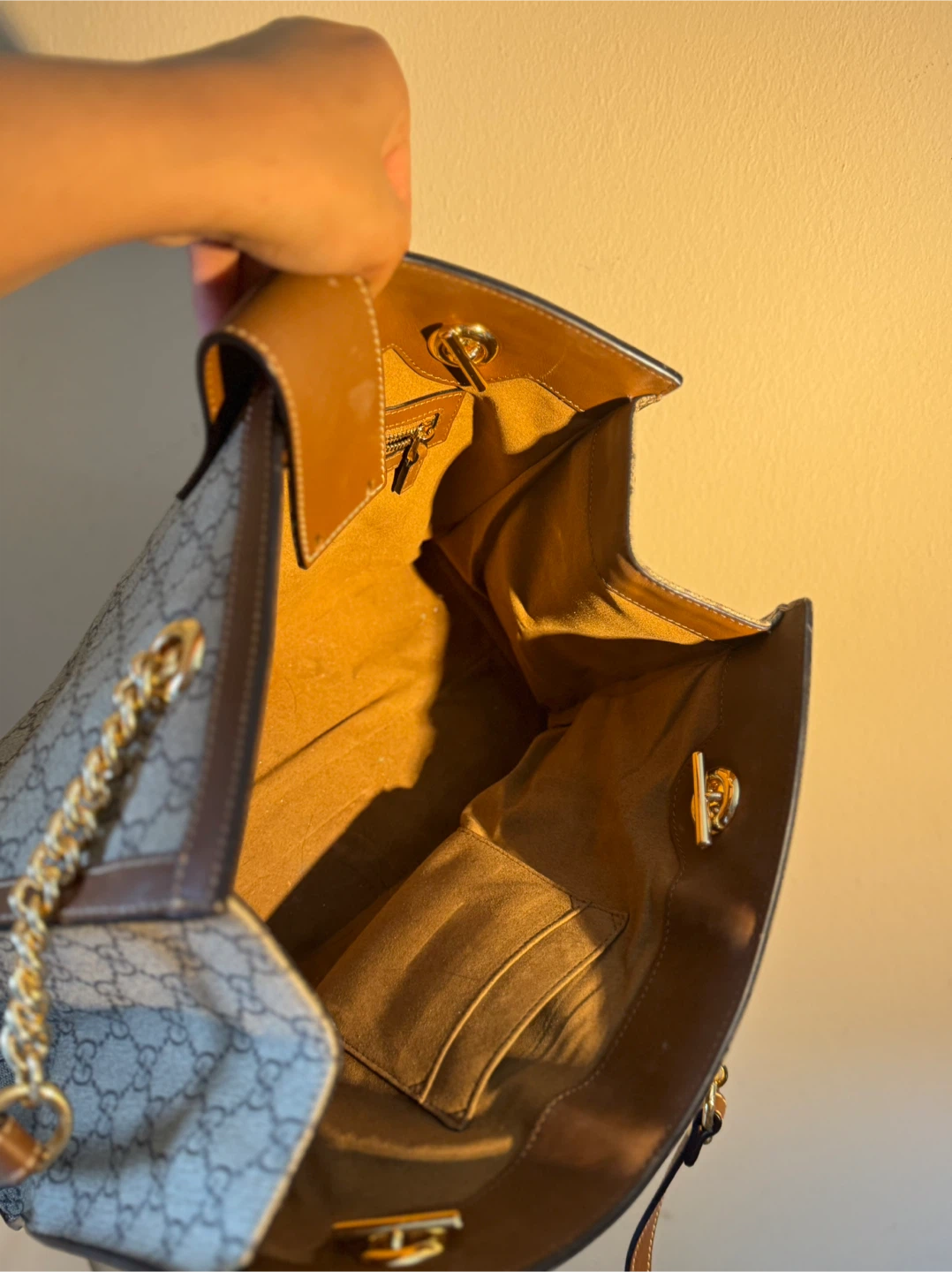 Authentic Gucci Zumi Beige GG Coated Canvas Tote Bag - photo 2