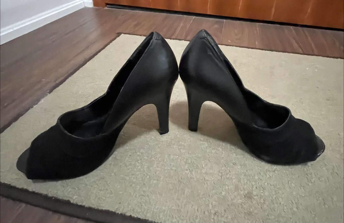 Nine West Black Heels, Size 5.5M image indicator(3)
