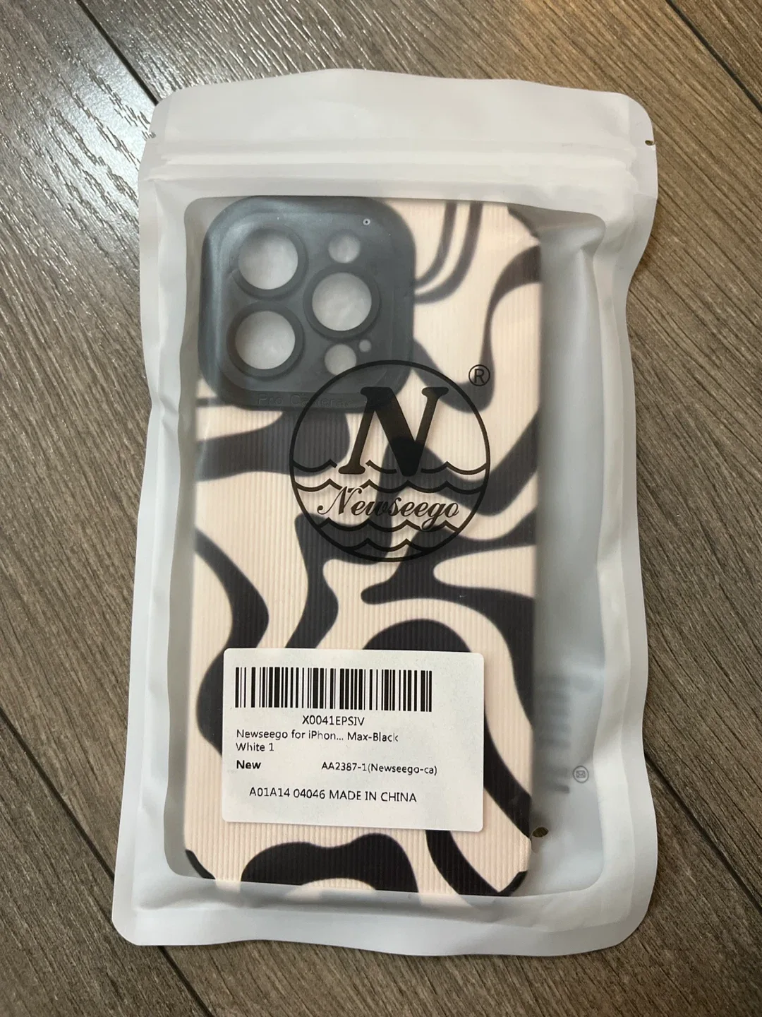 Newseego iPhone Max-Black White Case - New thumbnail