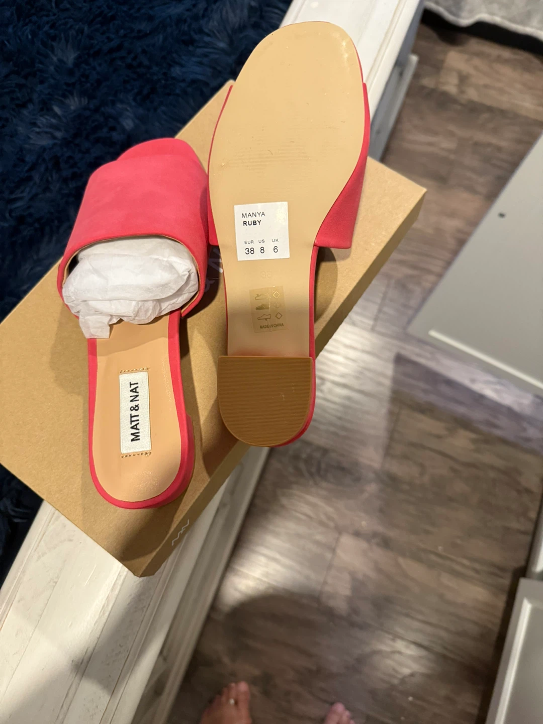 Matt & Nat Manya Ruby Slides - Size 8