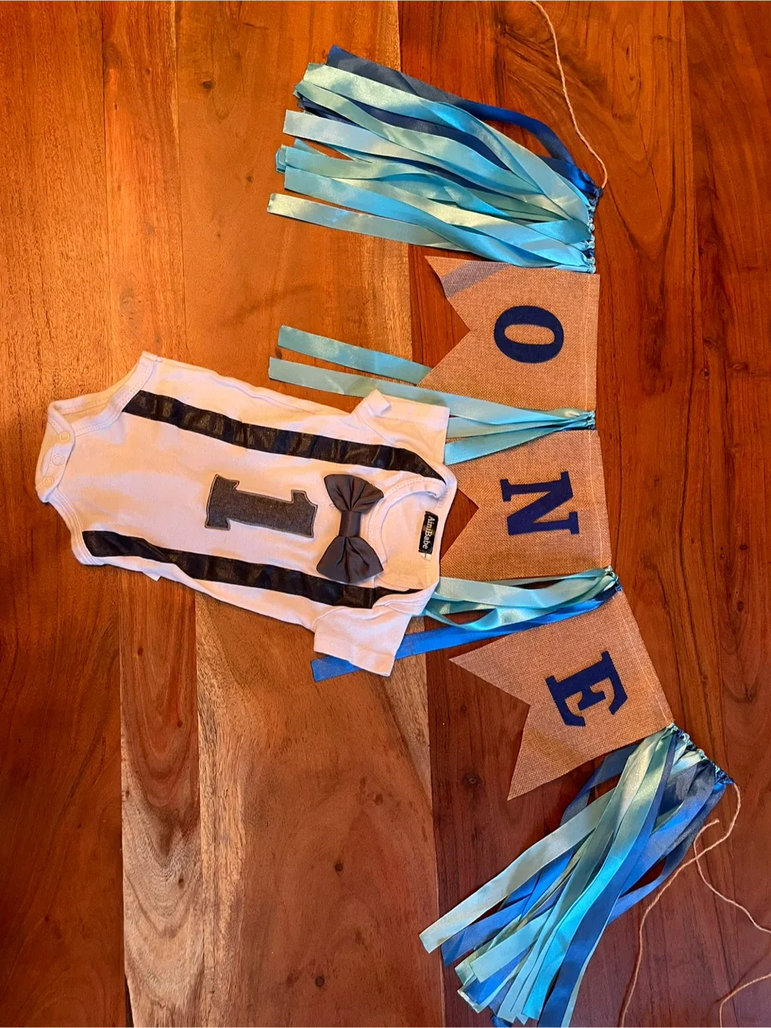 1st Birthday Onesie and High Chair Decor image indicator(3)