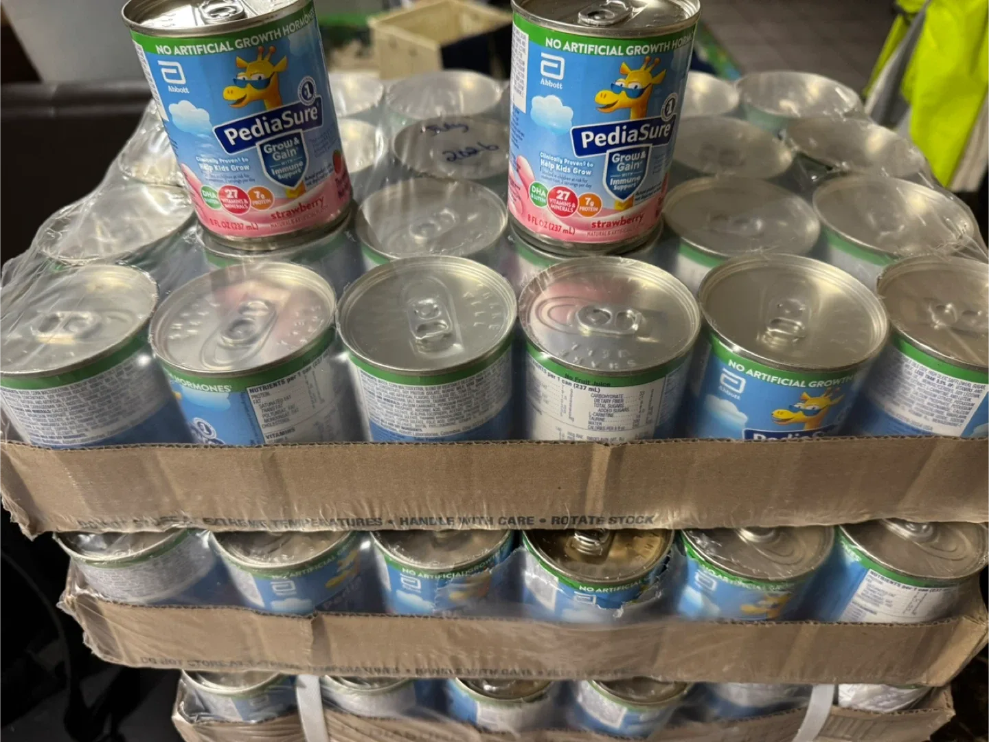 PediaSure Grow & Gain Strawberry 24Cans EXP 2026 thumbnail