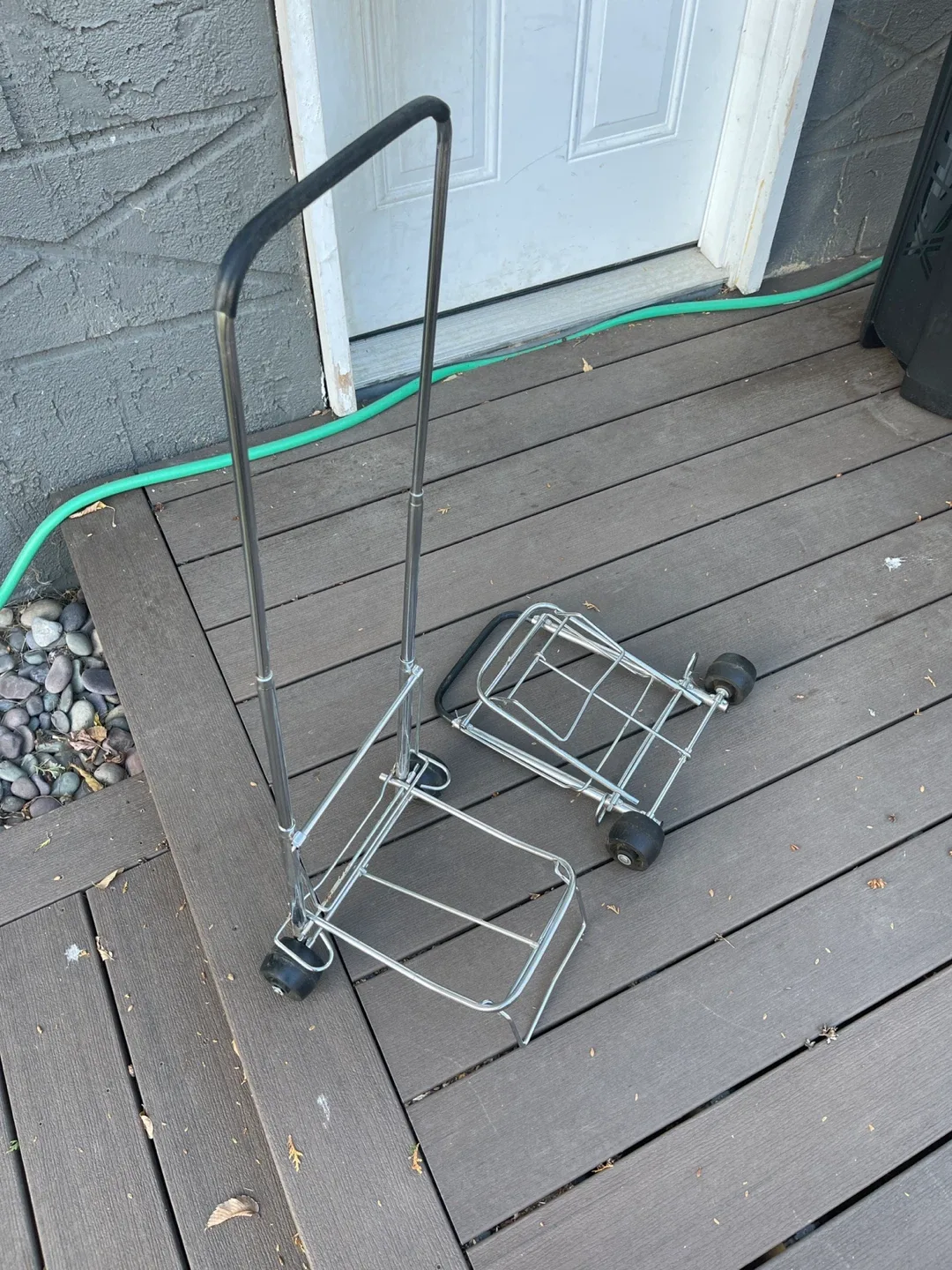 Collapsing Luggage Carrier