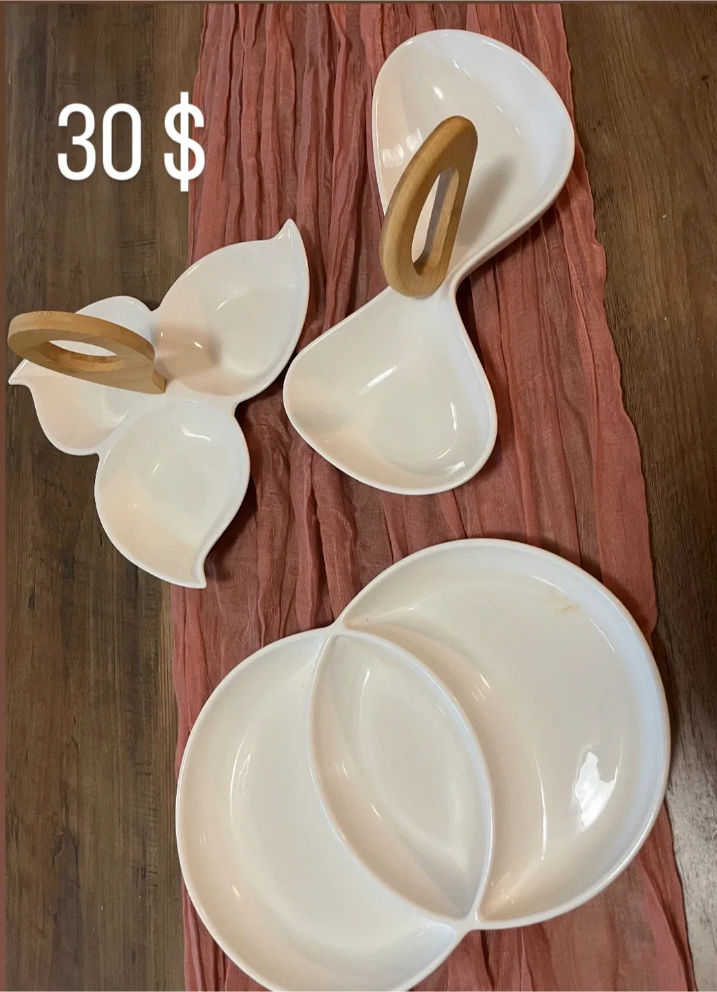 Home Decor Items: Lamp, Bowl, Tiered Stand, Glasses image indicator(9)