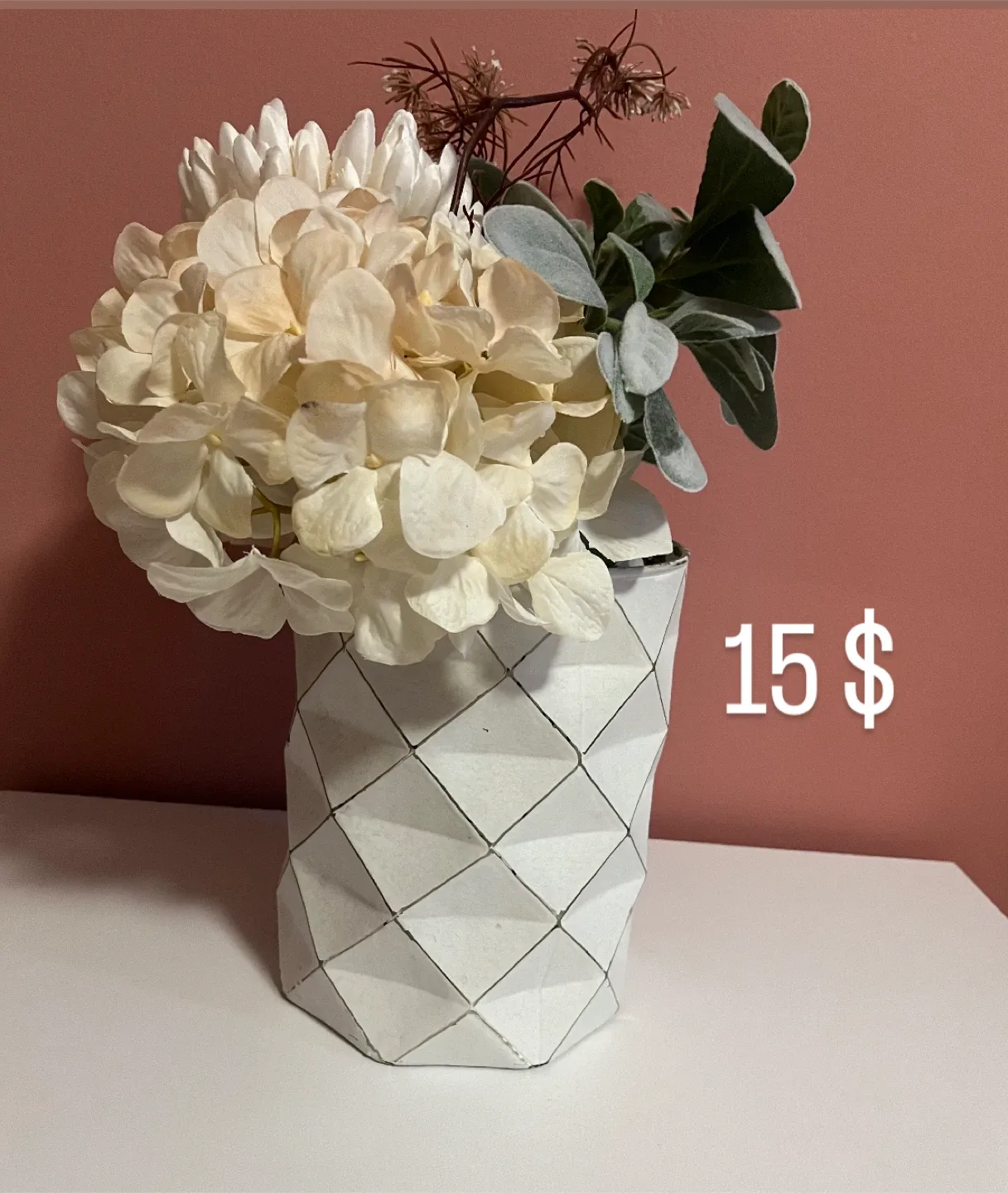 Home Decor Items: Lamp, Bowl, Tiered Stand, Glasses image indicator(10)