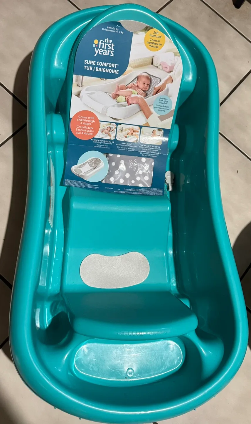 The First Years Sure Comfort Baby Bathtub thumbnail