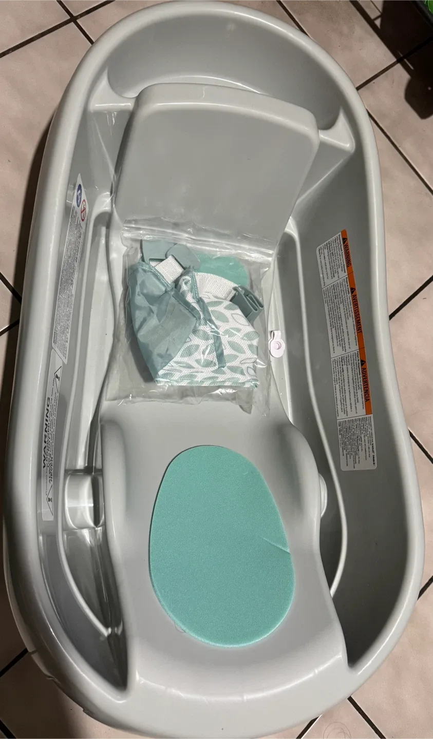 The First Years Newborn to Toddler Tub thumbnail