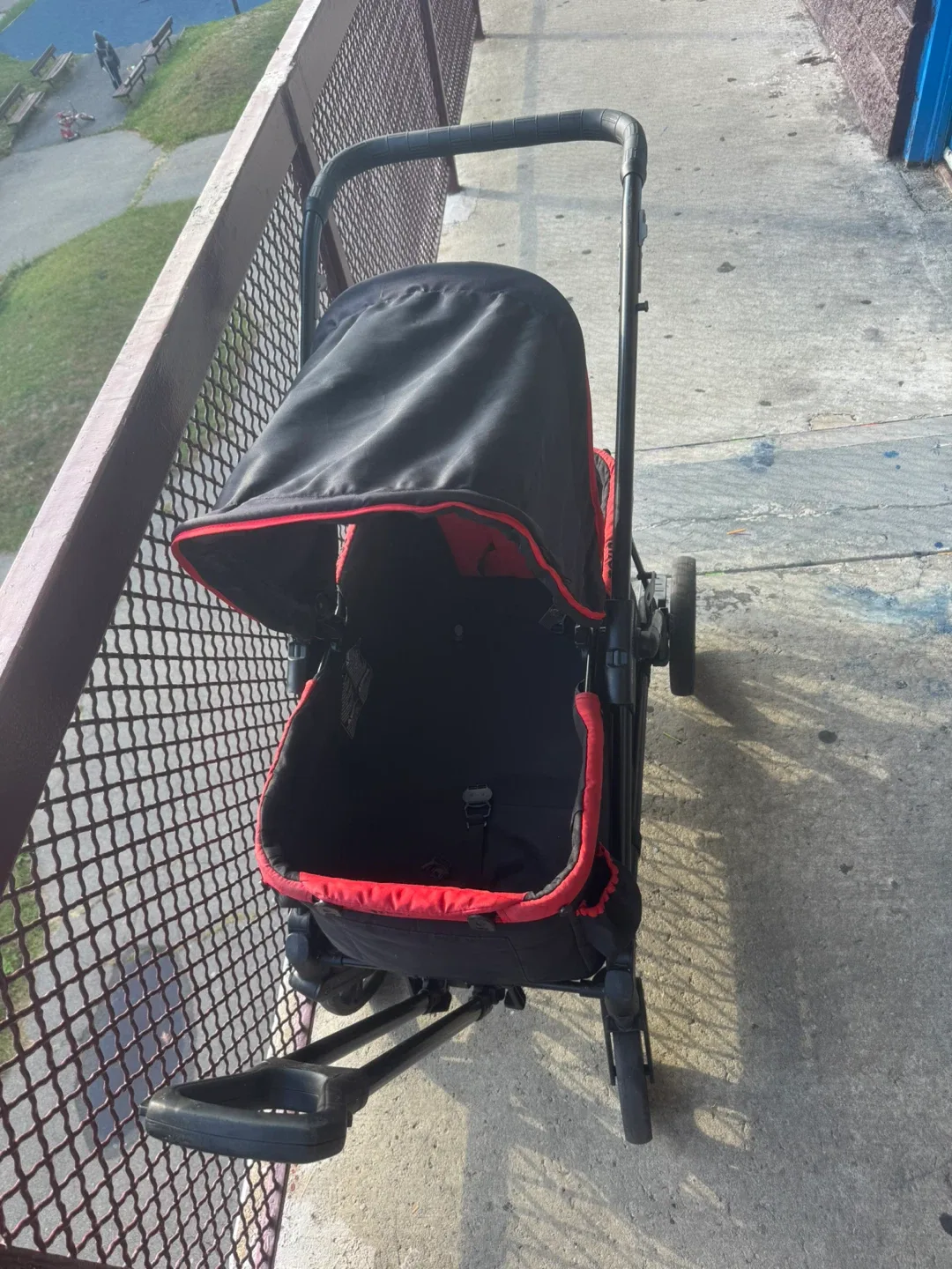 Black and Red Baby Stroller/wagon image indicator(3)
