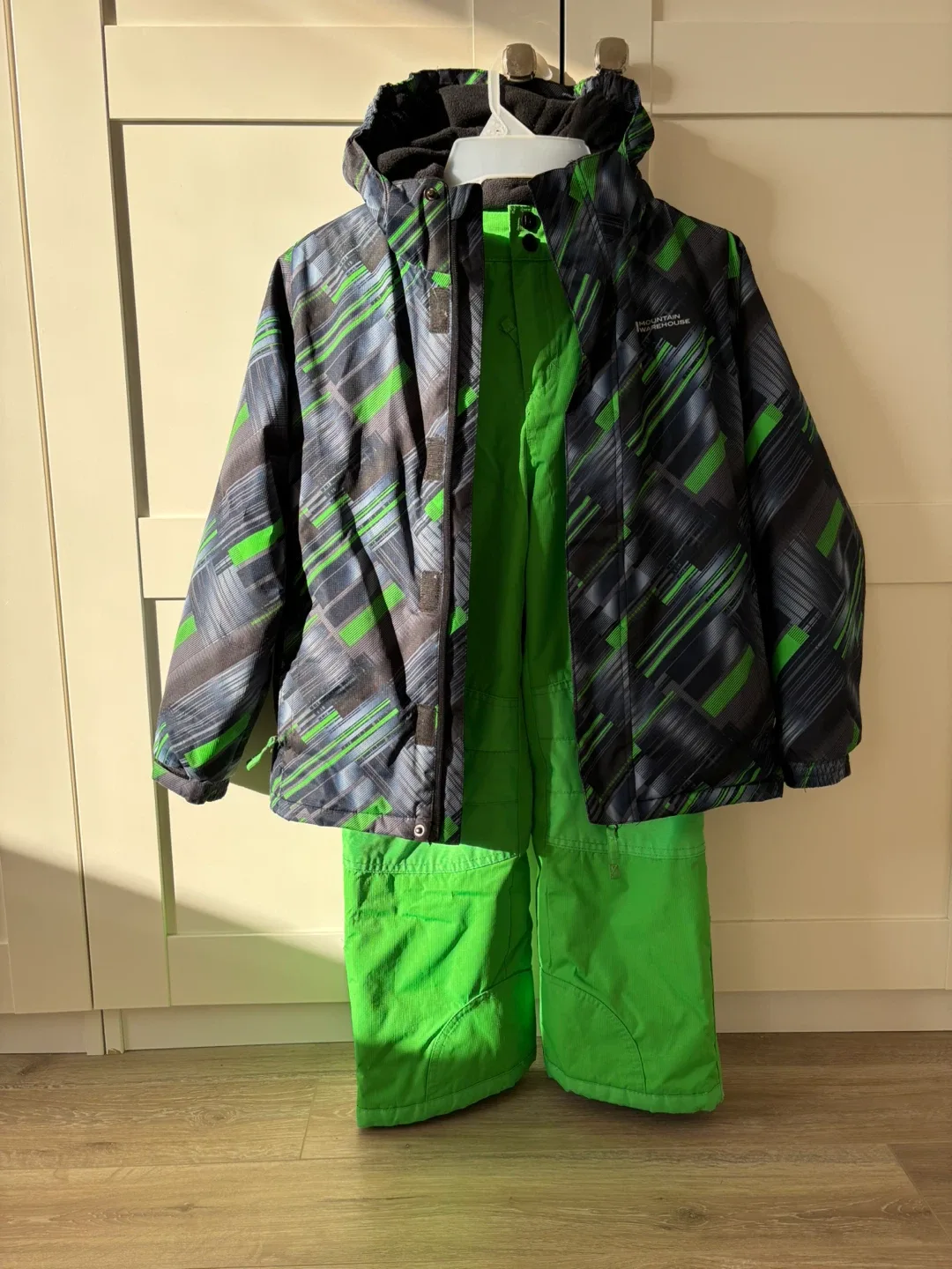 Mountain Warehouse Kids Snow/Ski Jacket and Pant set - 9-10 yrs thumbnail