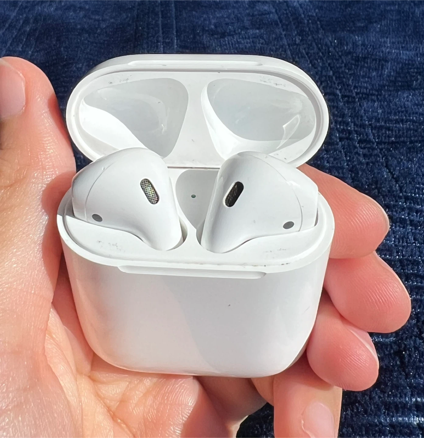Apple AirPods 2nd Generation White - photo 3