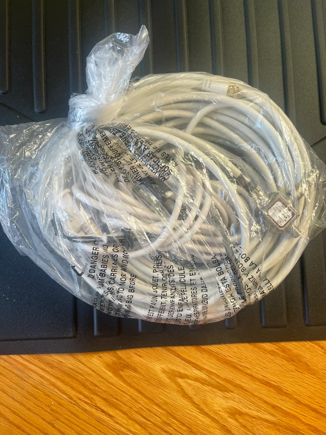 Bag of White Cables thumbnail